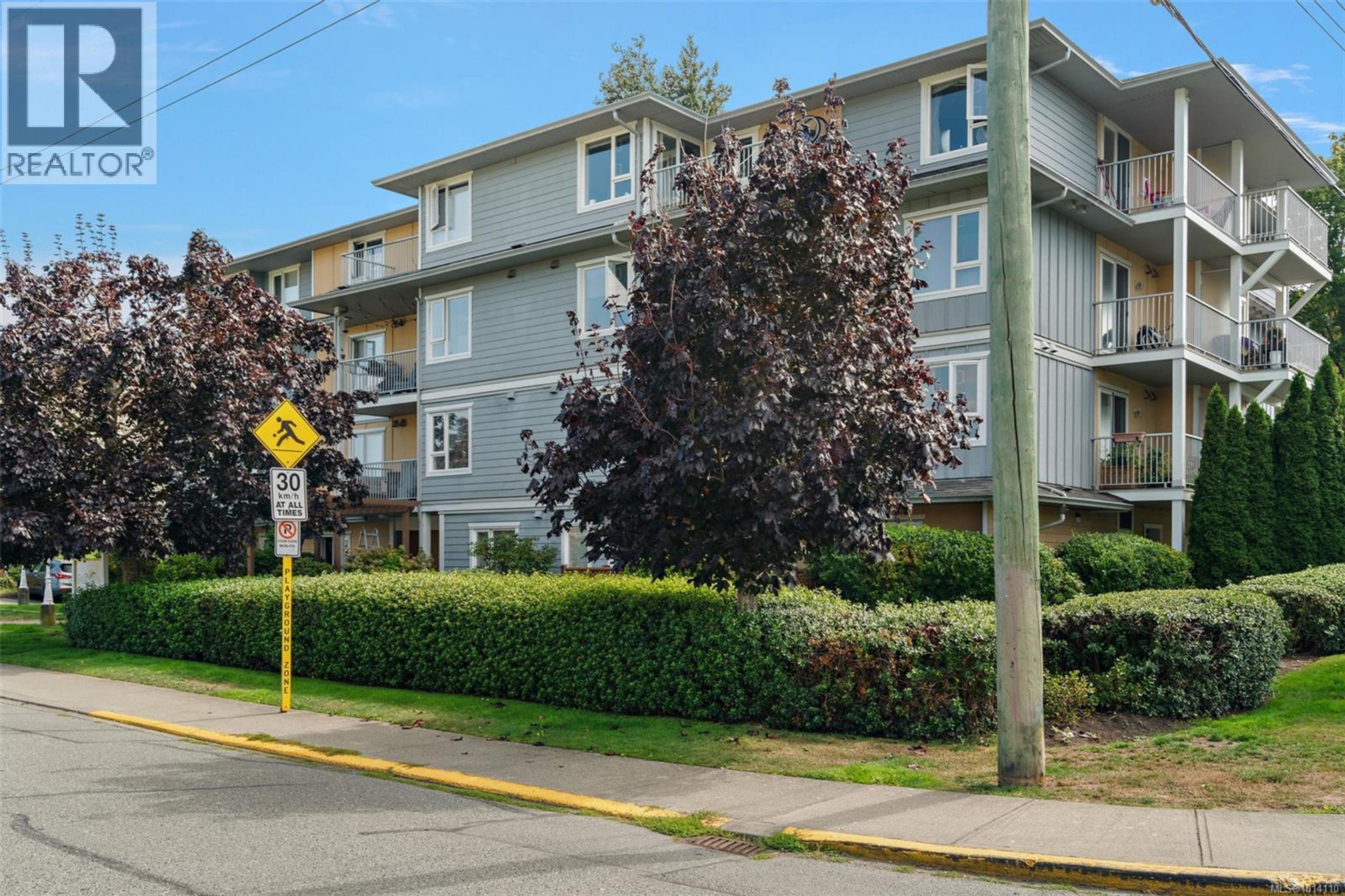 885 Ellery St, Esquimalt - Exteriors - Photo 4