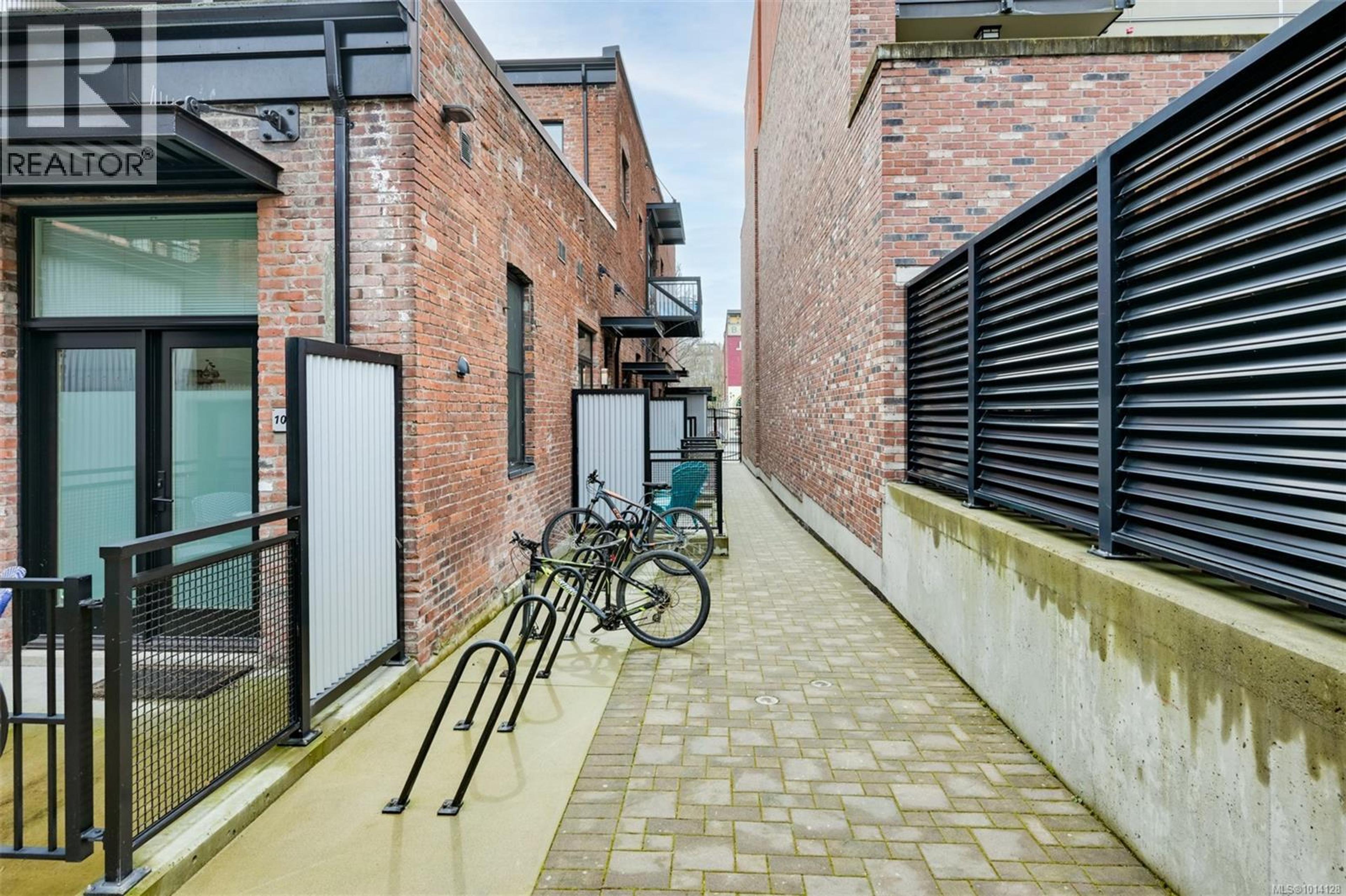 534 Pandora Ave, Victoria - Exteriors - Photo 4