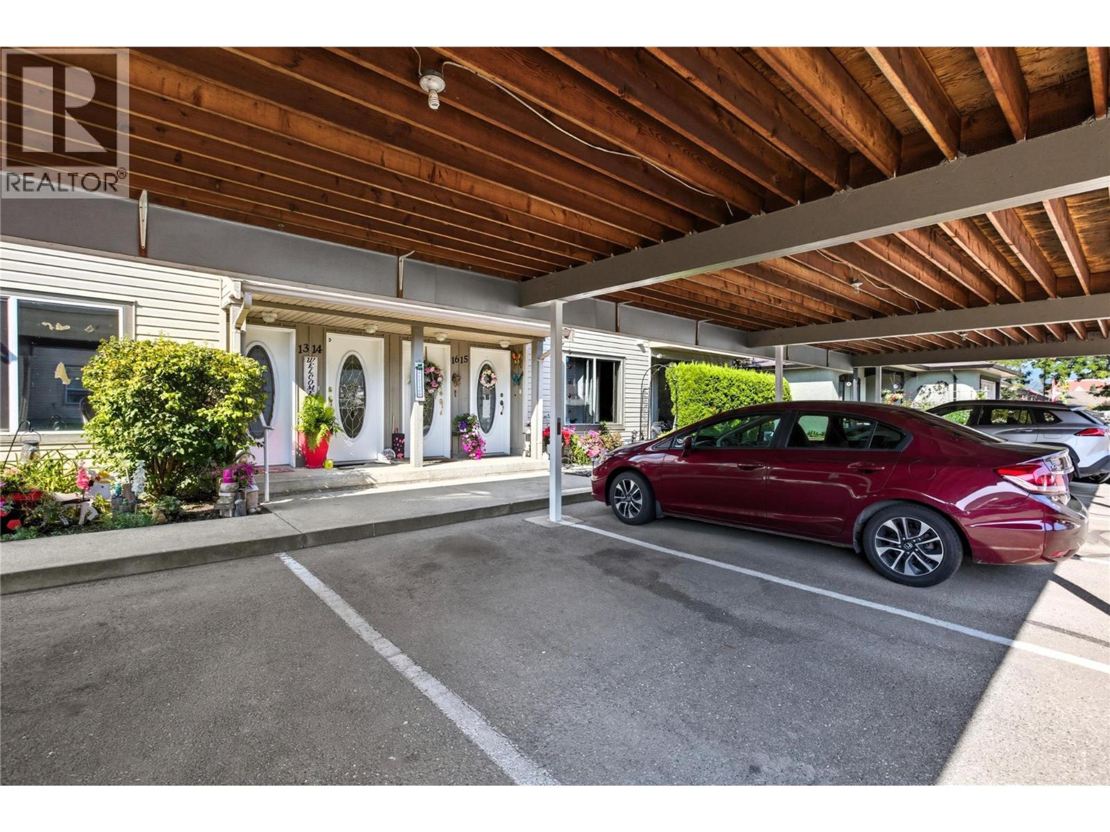 171 Beatty Avenue NW, Salmon Arm - Exteriors - Photo 4