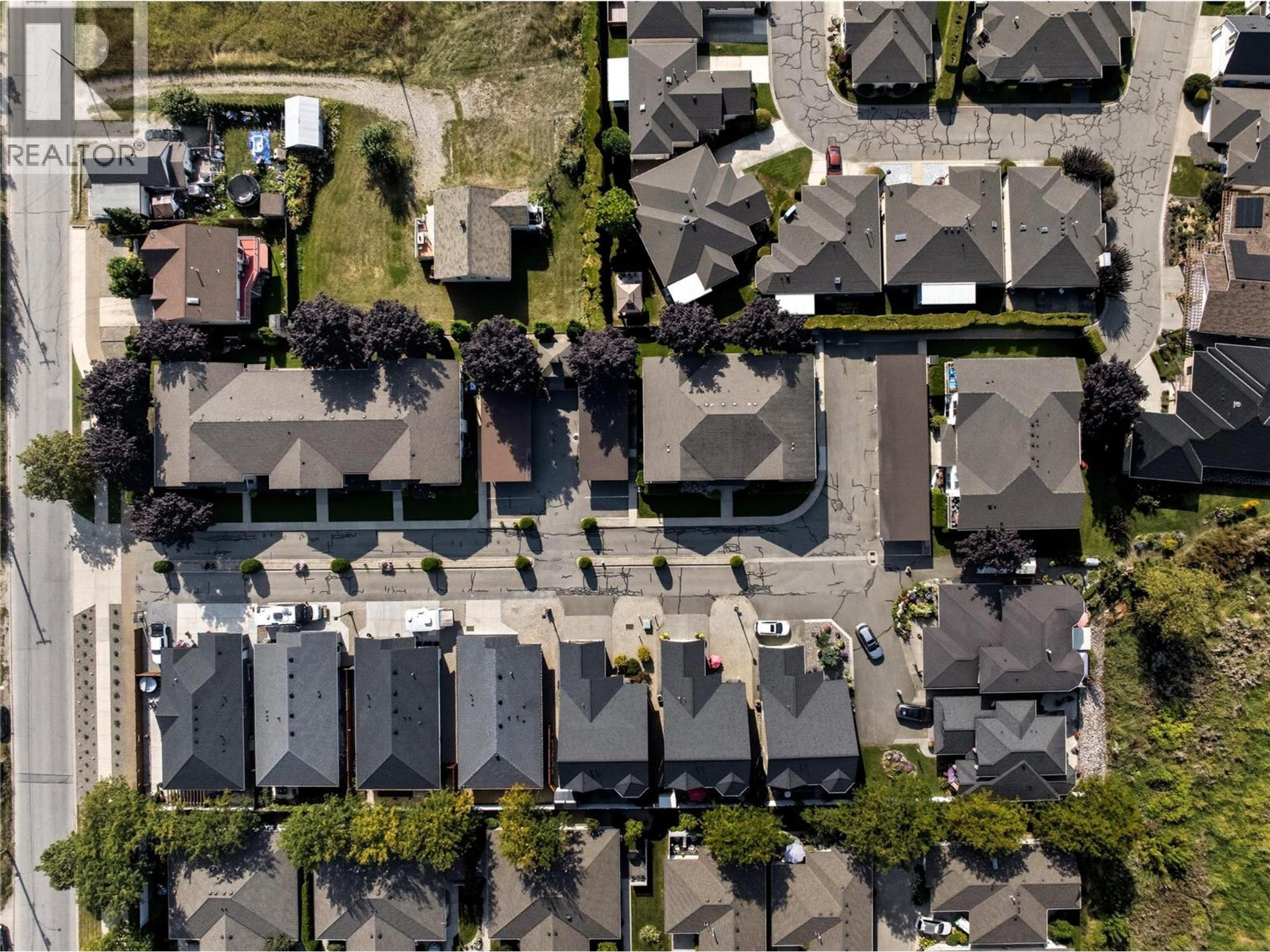 171 Beatty Avenue NW, Salmon Arm - Exteriors - Full Complex View, Drone/Aerial View - Photo 5