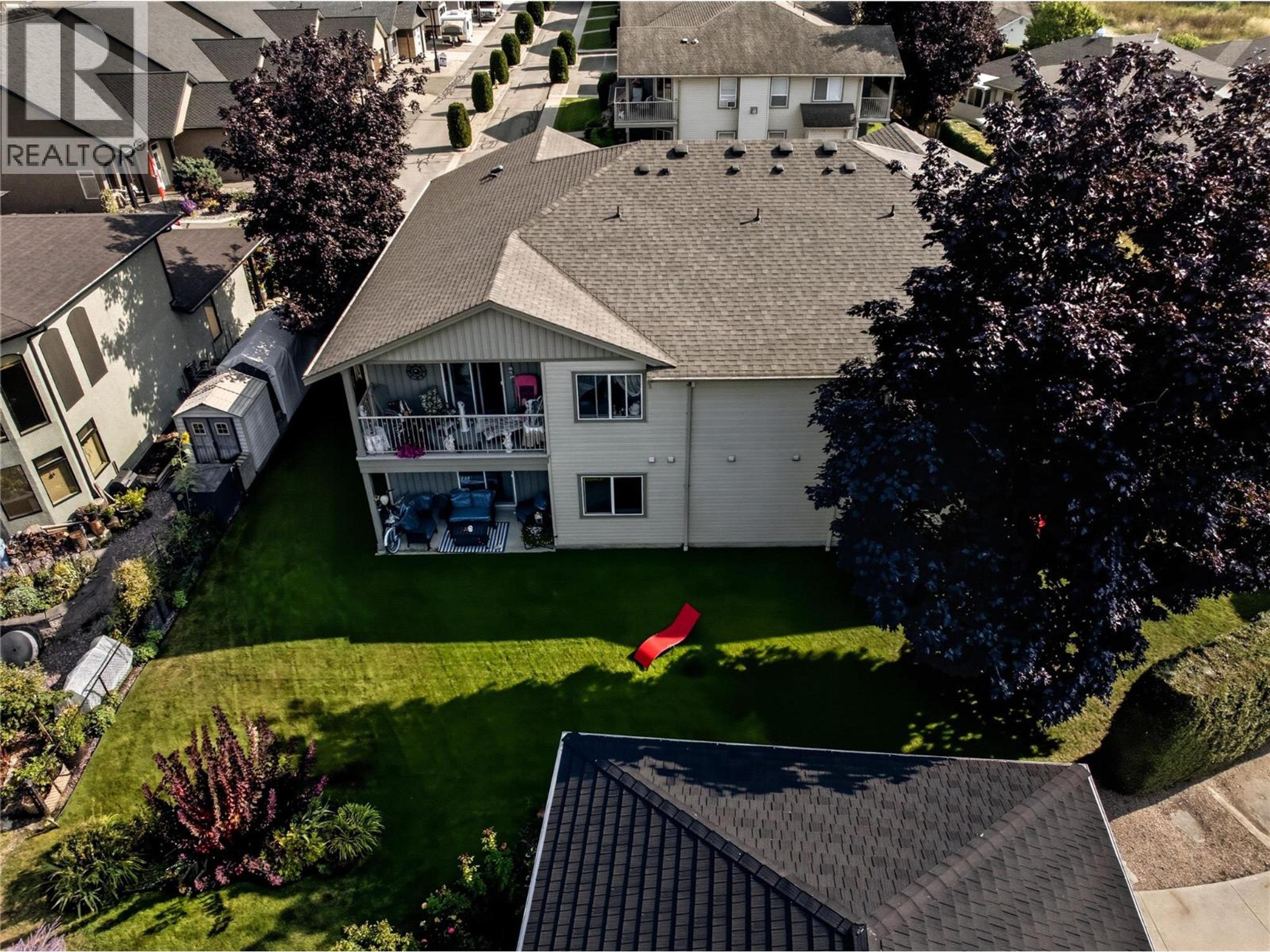 171 Beatty Avenue NW, Salmon Arm - Exteriors - Drone/Aerial View - Photo 7