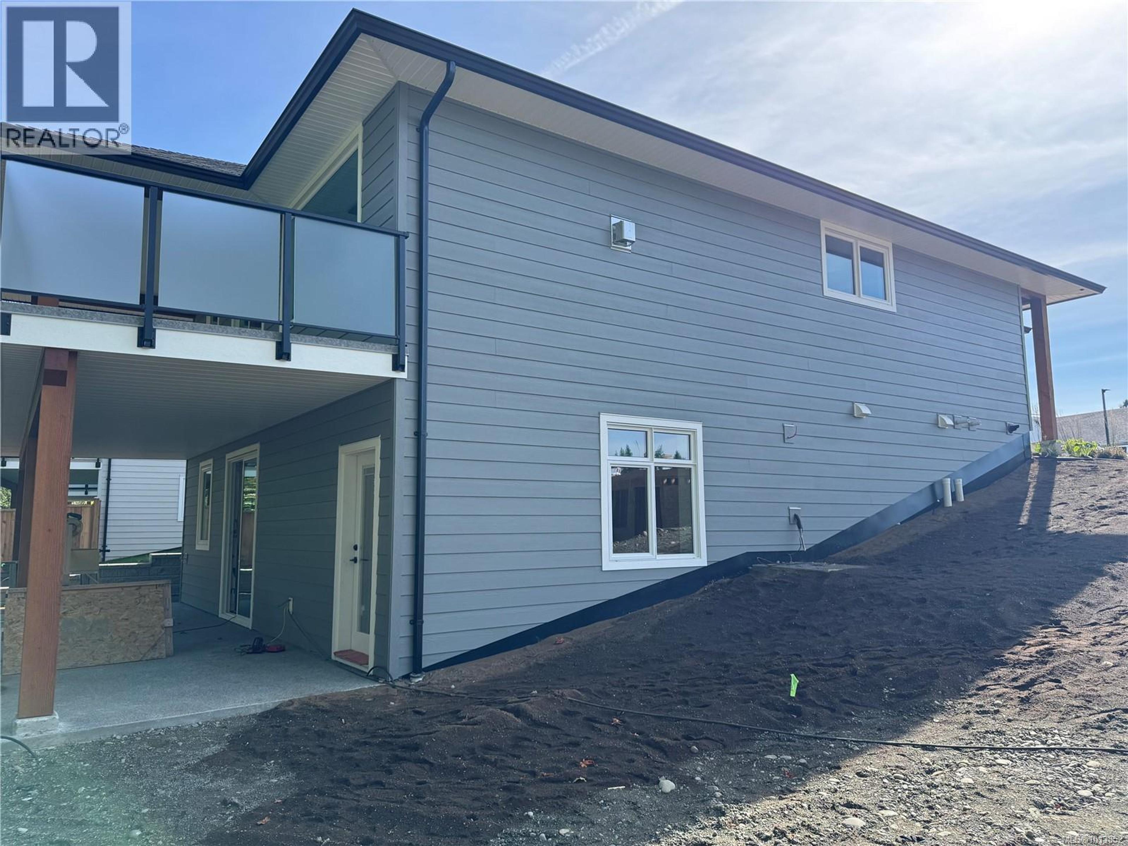 1580 Glen Eagle Dr, Campbell River - Exteriors - Photo 2