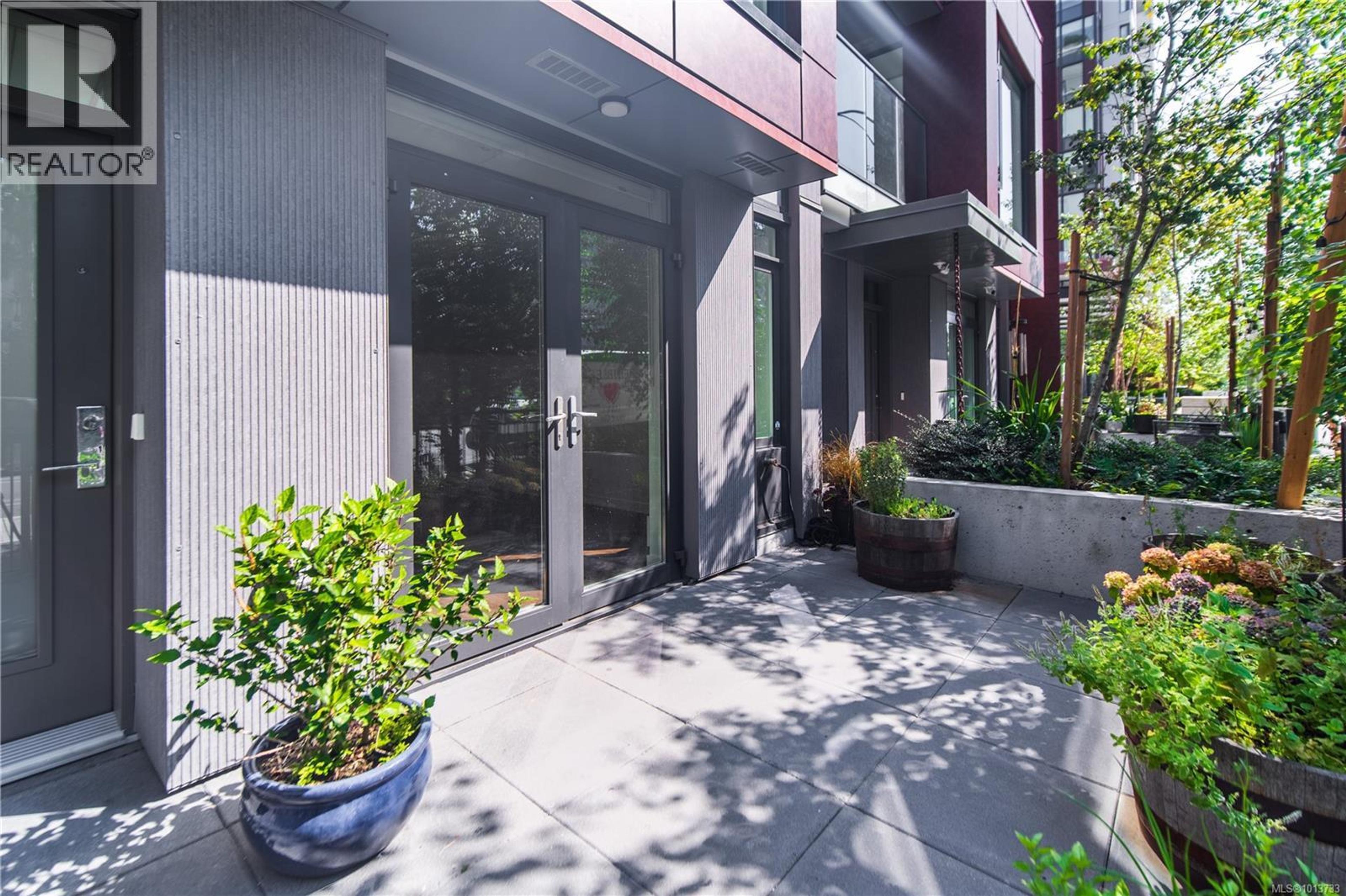 369 Tyee Rd, Victoria - Exteriors - Photo 1