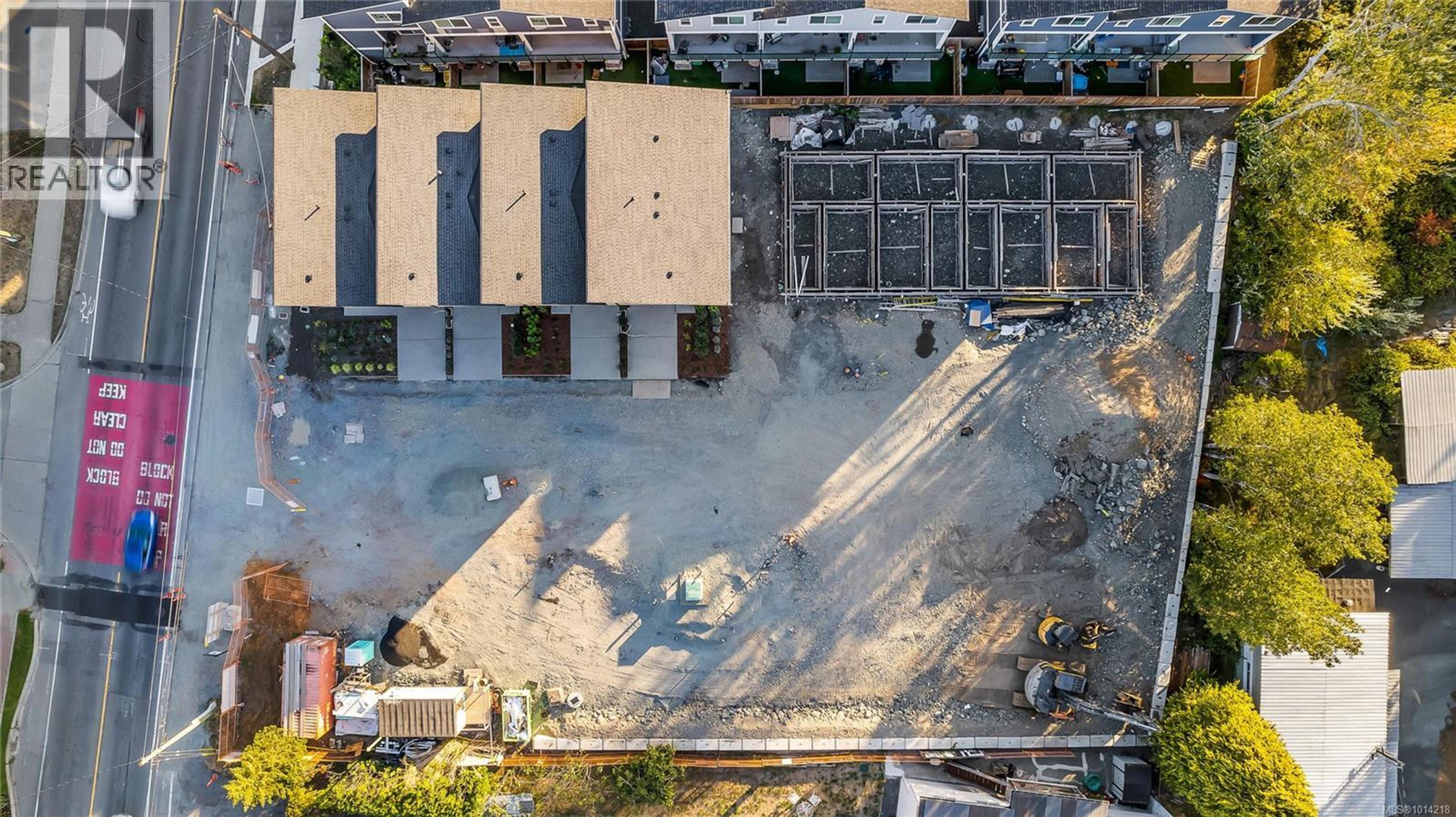 905 Vine Crt, Langford - Exteriors - Full Complex View, Drone/Aerial View - Photo 4