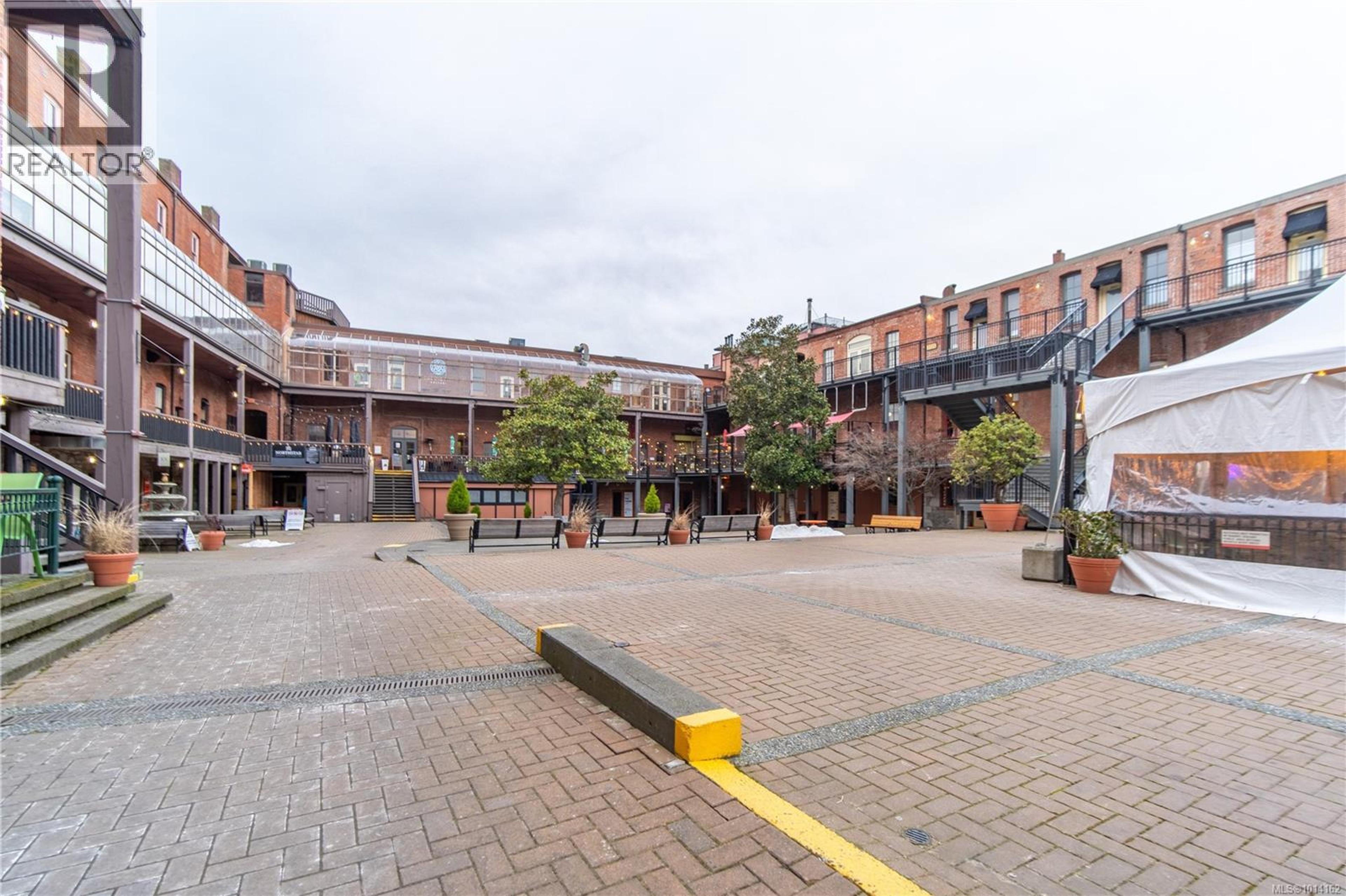 599 Pandora Ave, Victoria - Exteriors - Full Complex View - Photo 2