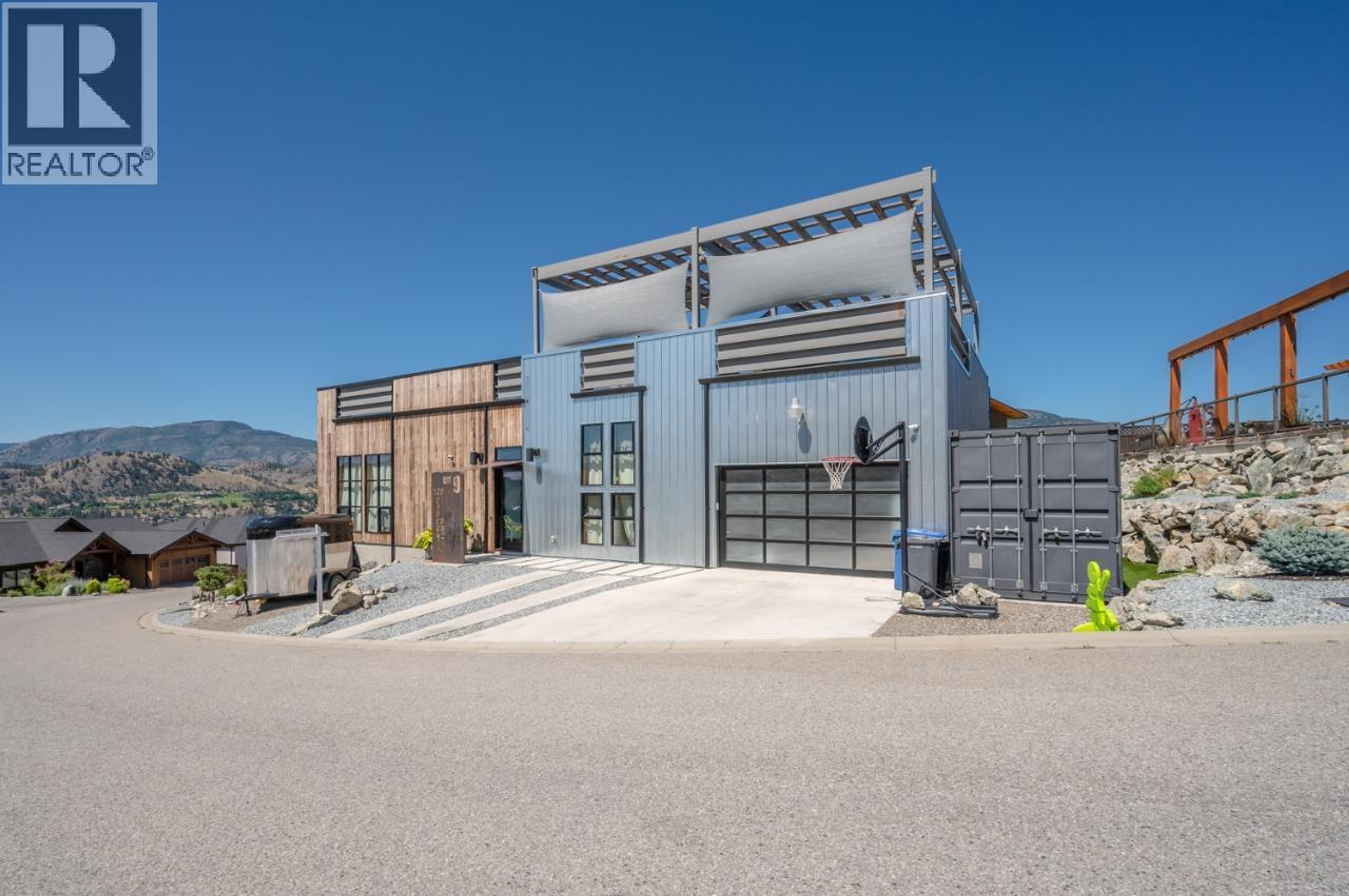 125 CABERNET Drive, Okanagan Falls - Exteriors - Photo 4