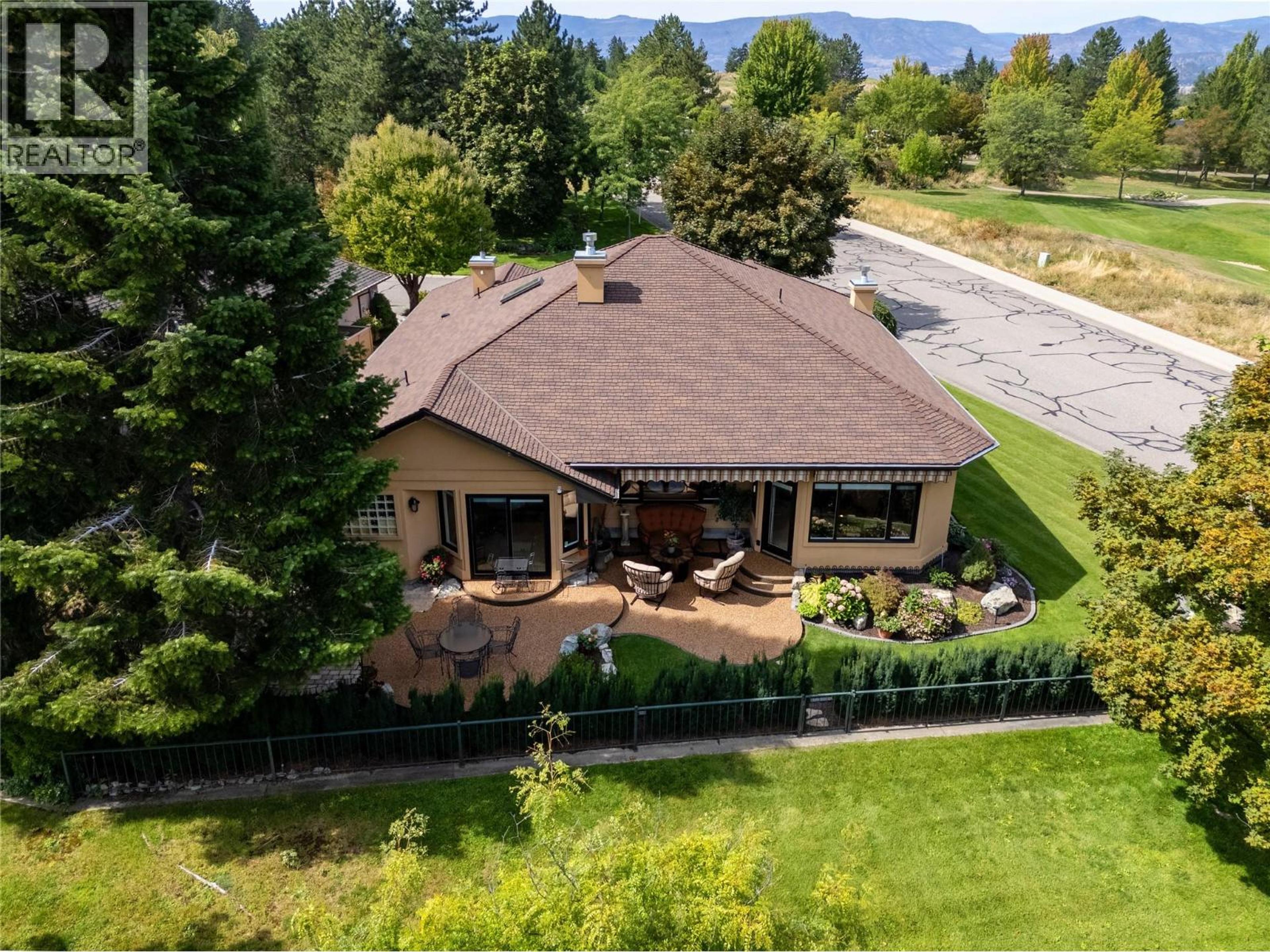 3875 Gallaghers Parkway, Kelowna - Exteriors - Drone/Aerial View - Photo 11