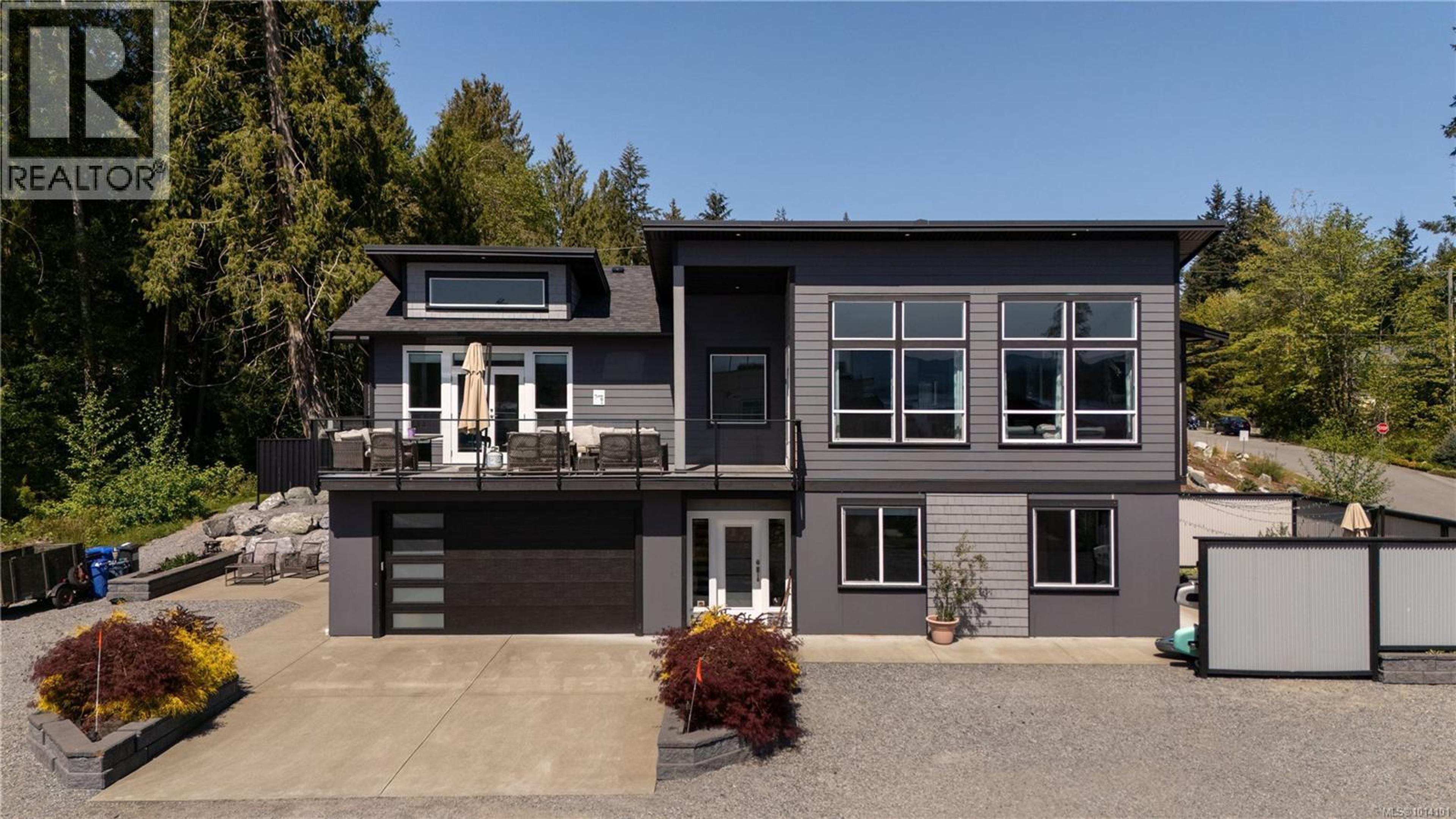 505 Nelson Street, Coquitlam - Exteriors - Photo 2