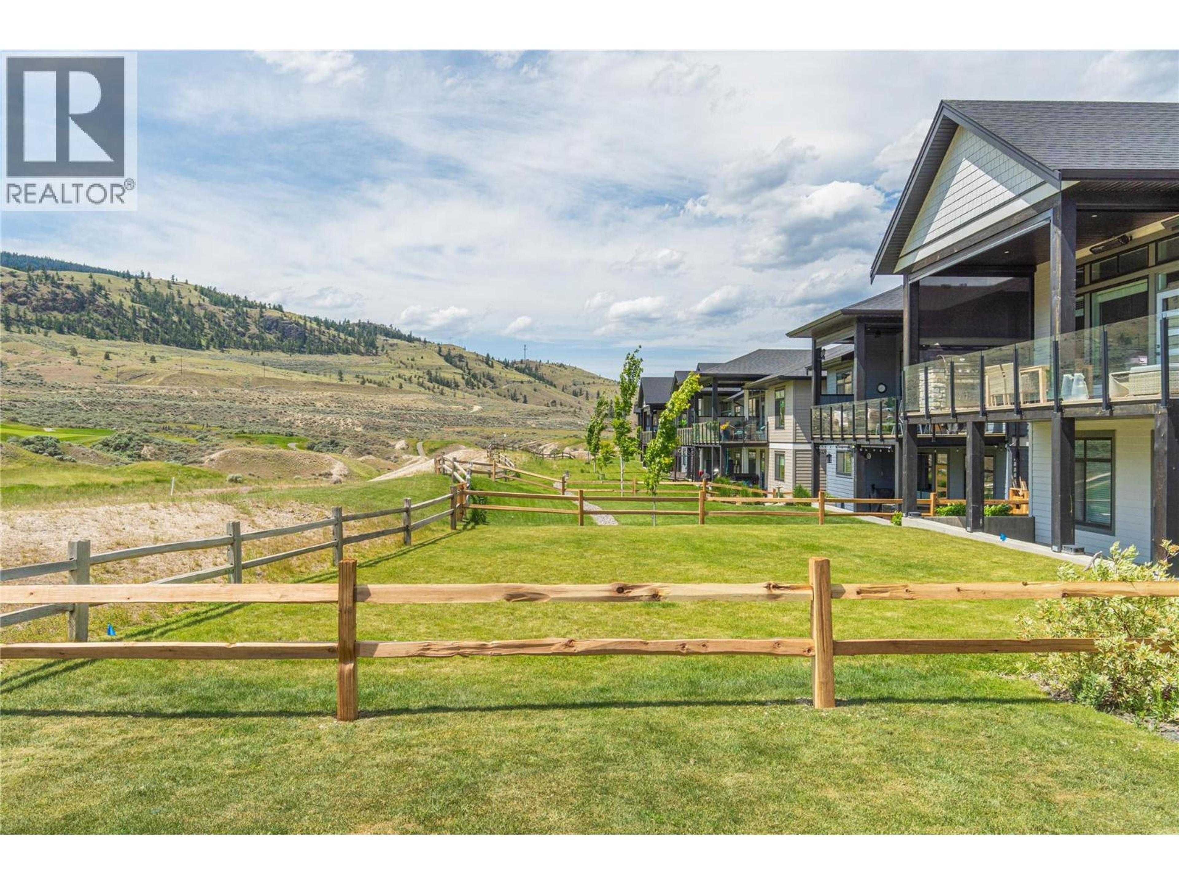 260 Rue Cheval Noir, Kamloops - Exteriors - Full Complex View - Photo 4