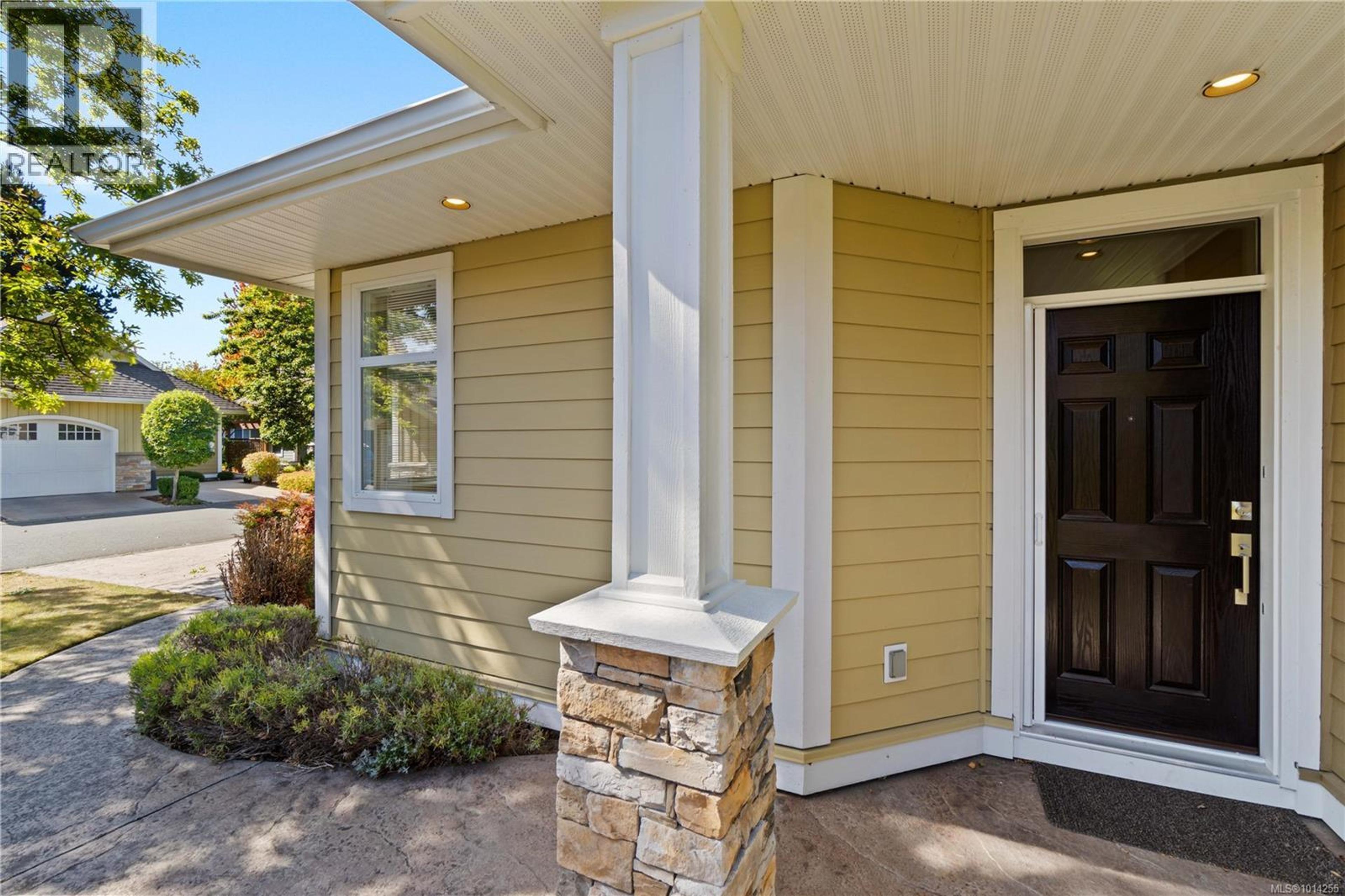 447 Pym St S, Parksville - Exteriors - Photo 10