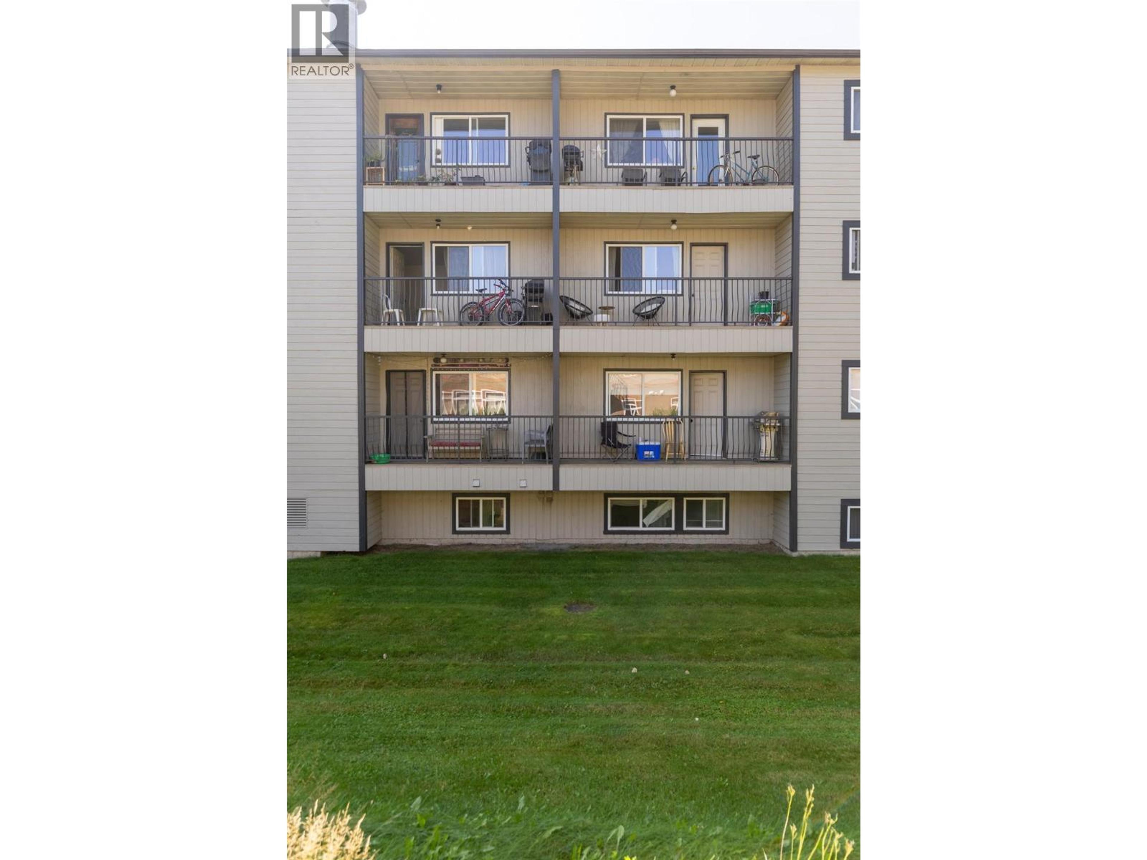 65 Cokato Road, Fernie - Exteriors - Photo 2