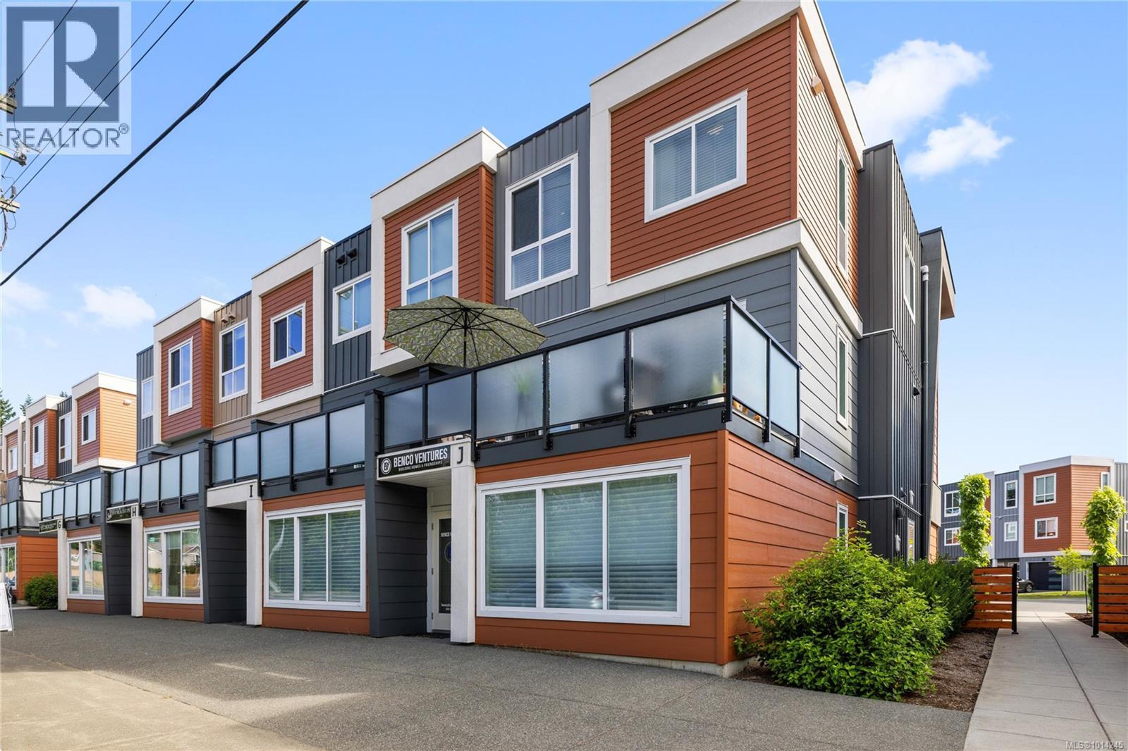 2310 Guthrie Rd, Comox - Exteriors - Full Complex View - Photo 7