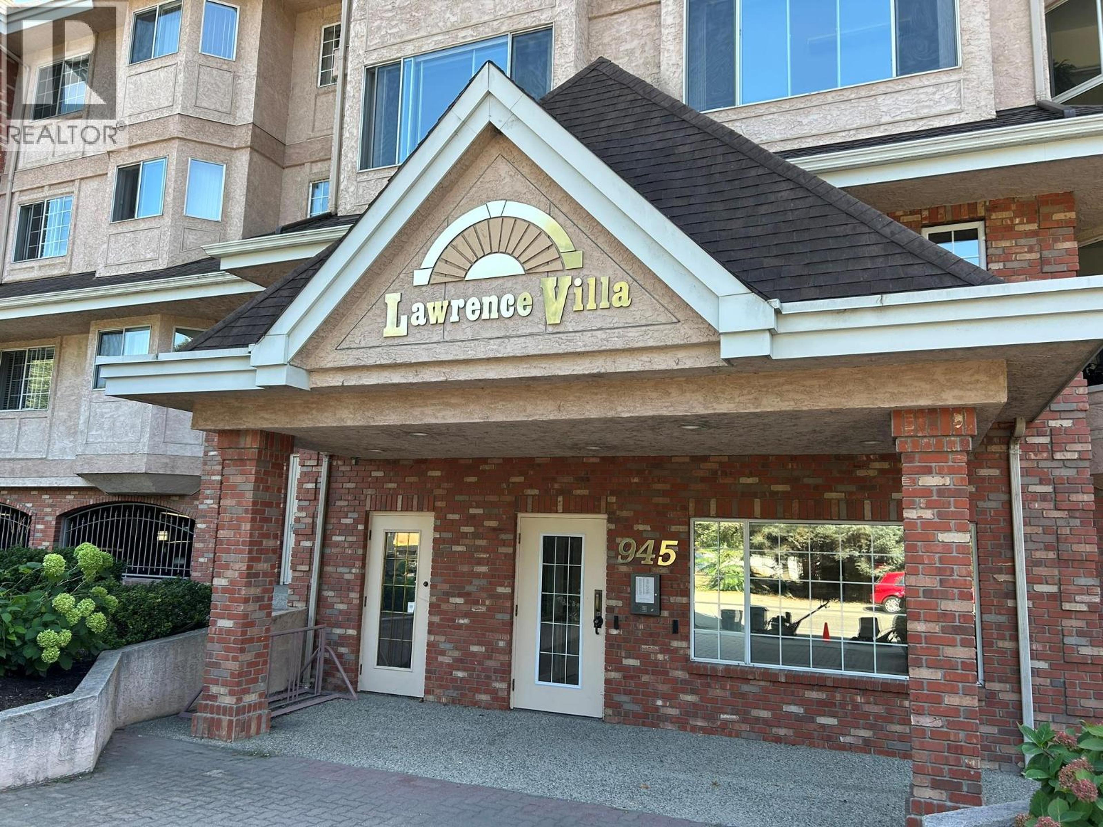 945 Lawrence Avenue, Kelowna - Exteriors - Photo 3