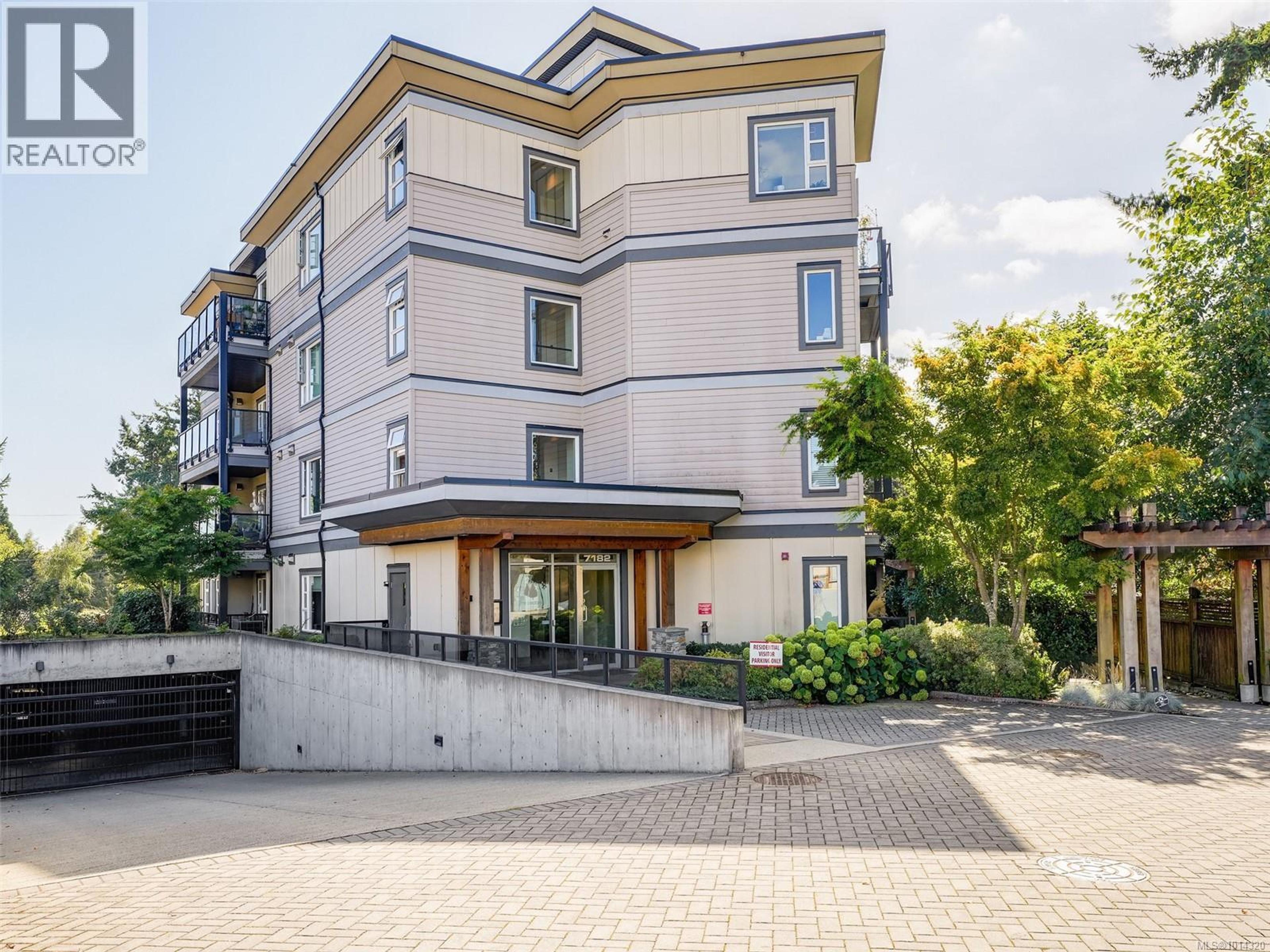 7182 West Saanich Rd, Central Saanich - Exteriors - Photo 2