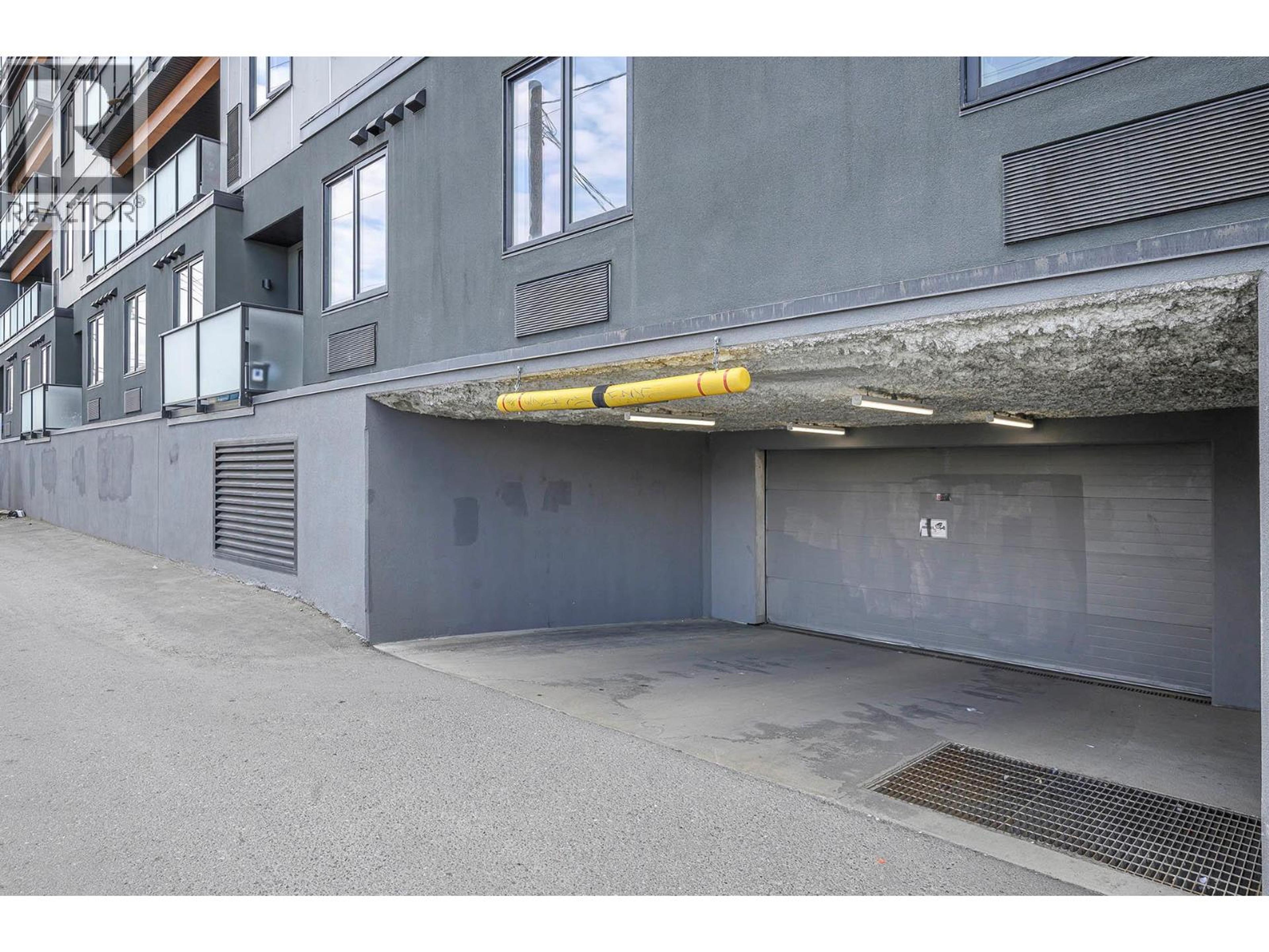 444 ST PAUL Street, Kamloops - Exteriors - Photo 3