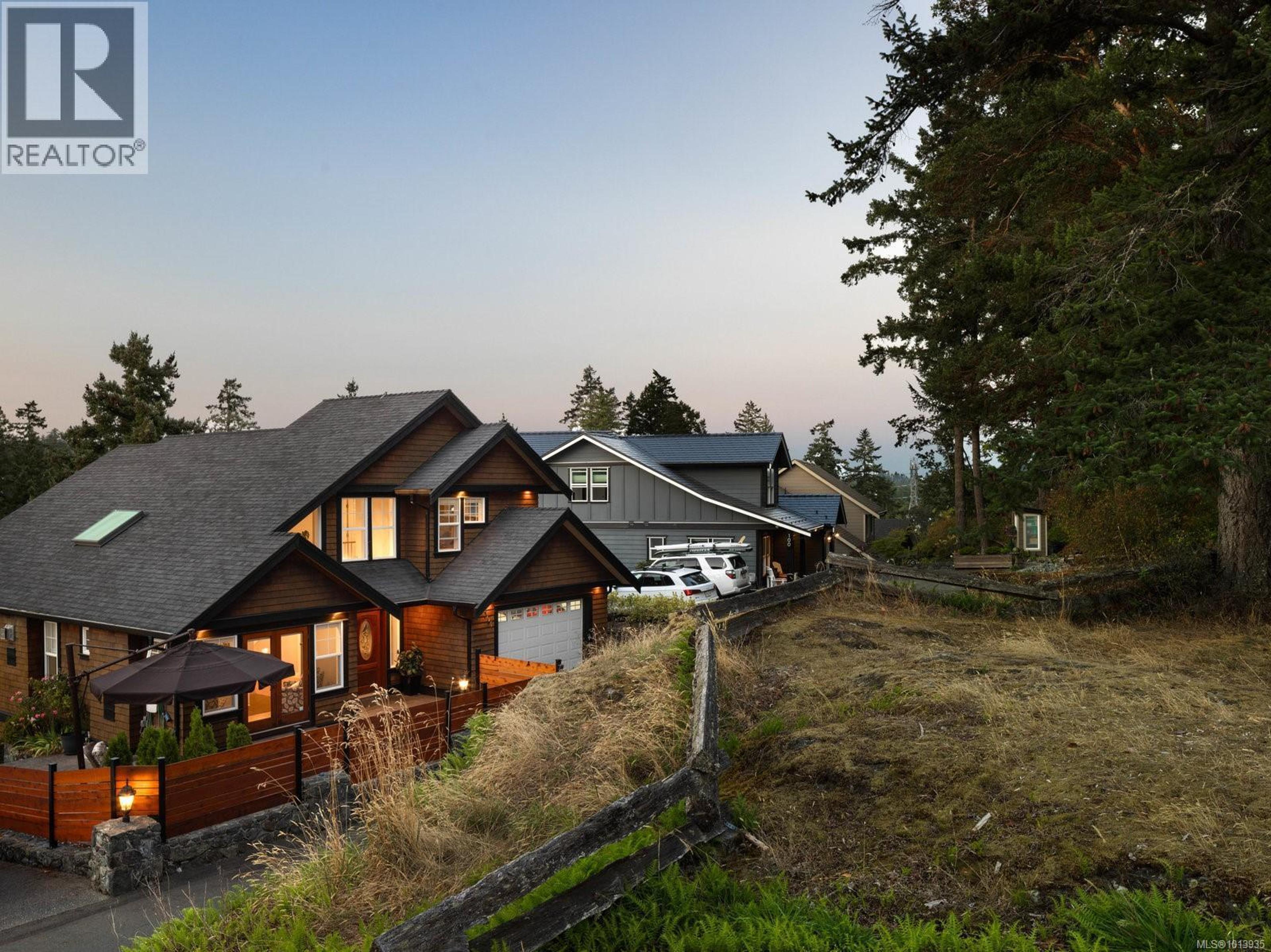 101 Gibraltar Bay Dr, View Royal - Exteriors - Photo 7