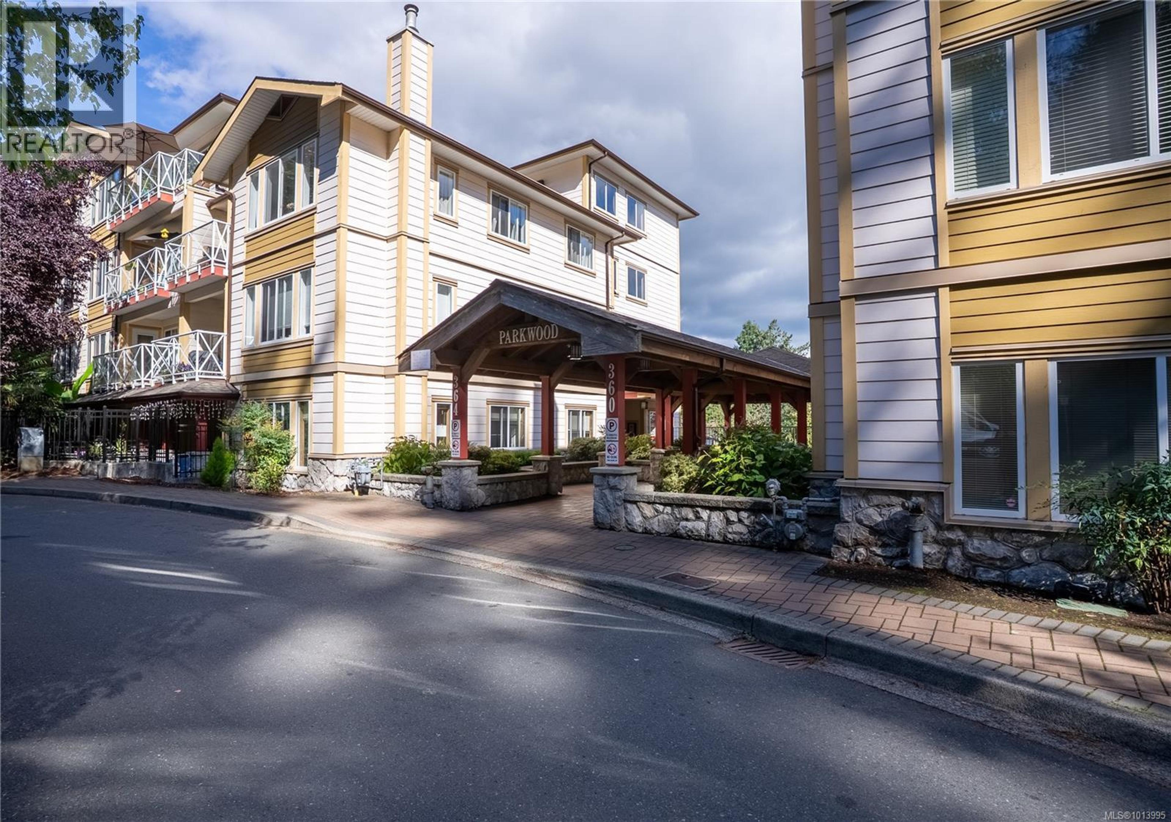 364 Goldstream Ave, Colwood - Exteriors - Photo 4