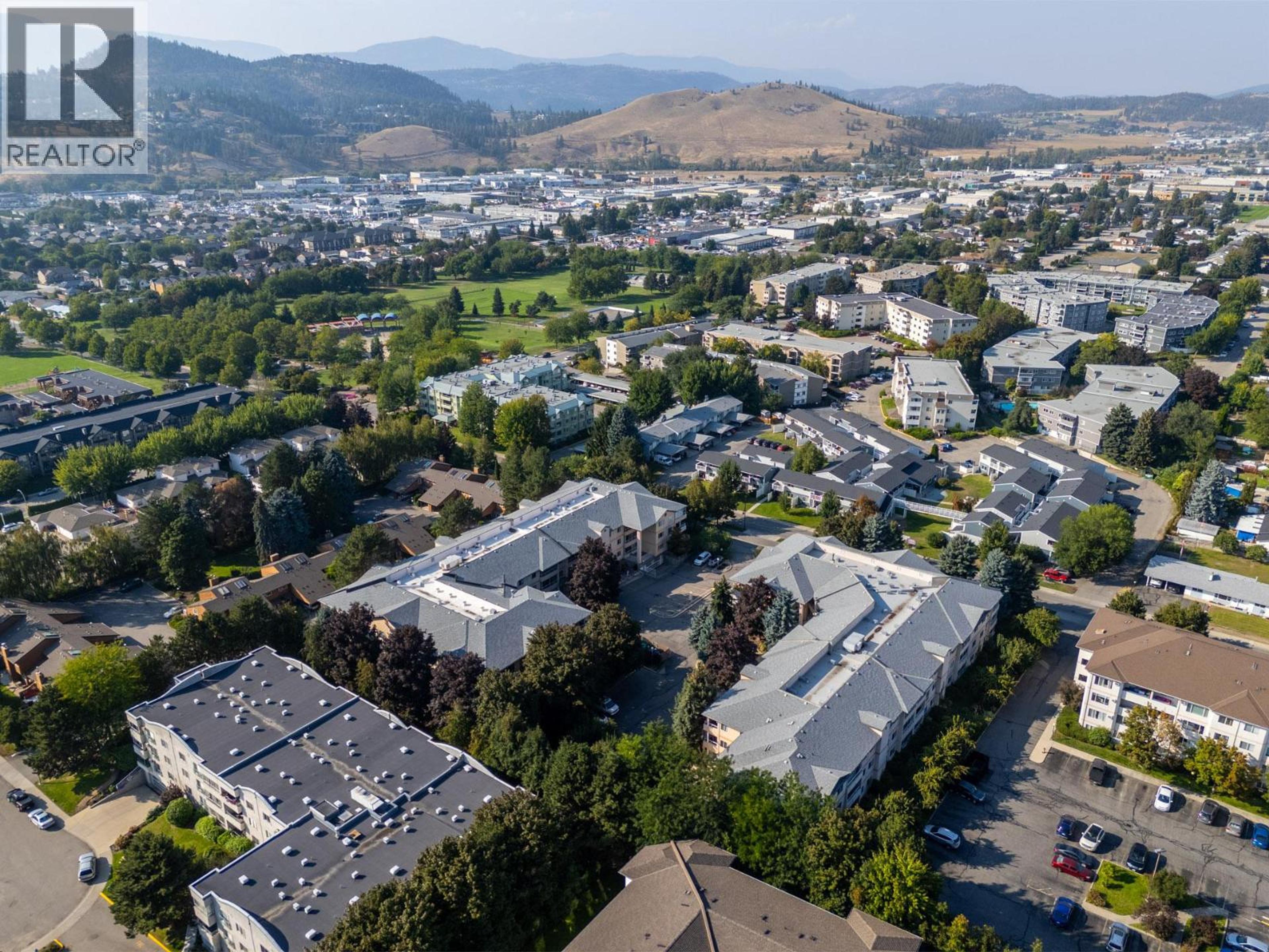 727 Houghton Road, Kelowna - Exteriors - Full Complex View, Drone/Aerial View - Photo 2