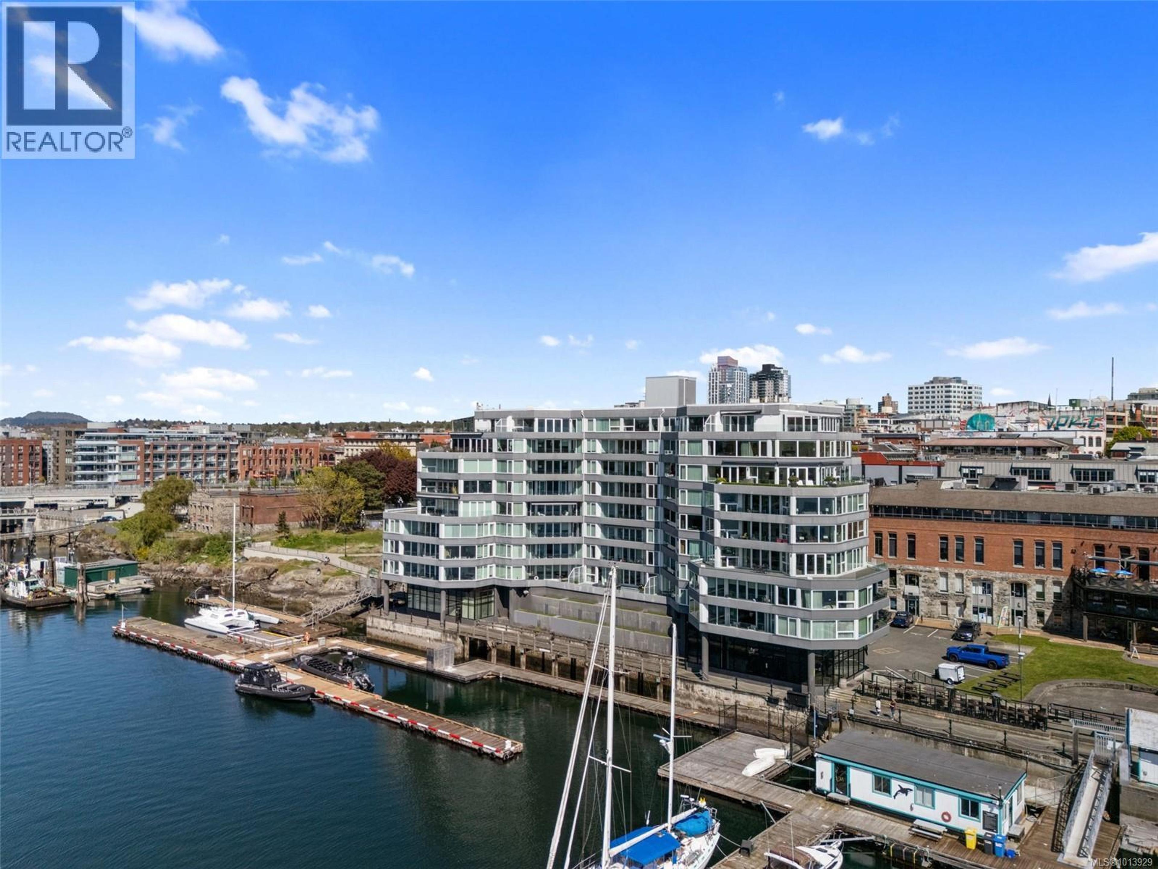 1234 Wharf St, Victoria - Exteriors - Full Complex View, Drone/Aerial View - Photo 4