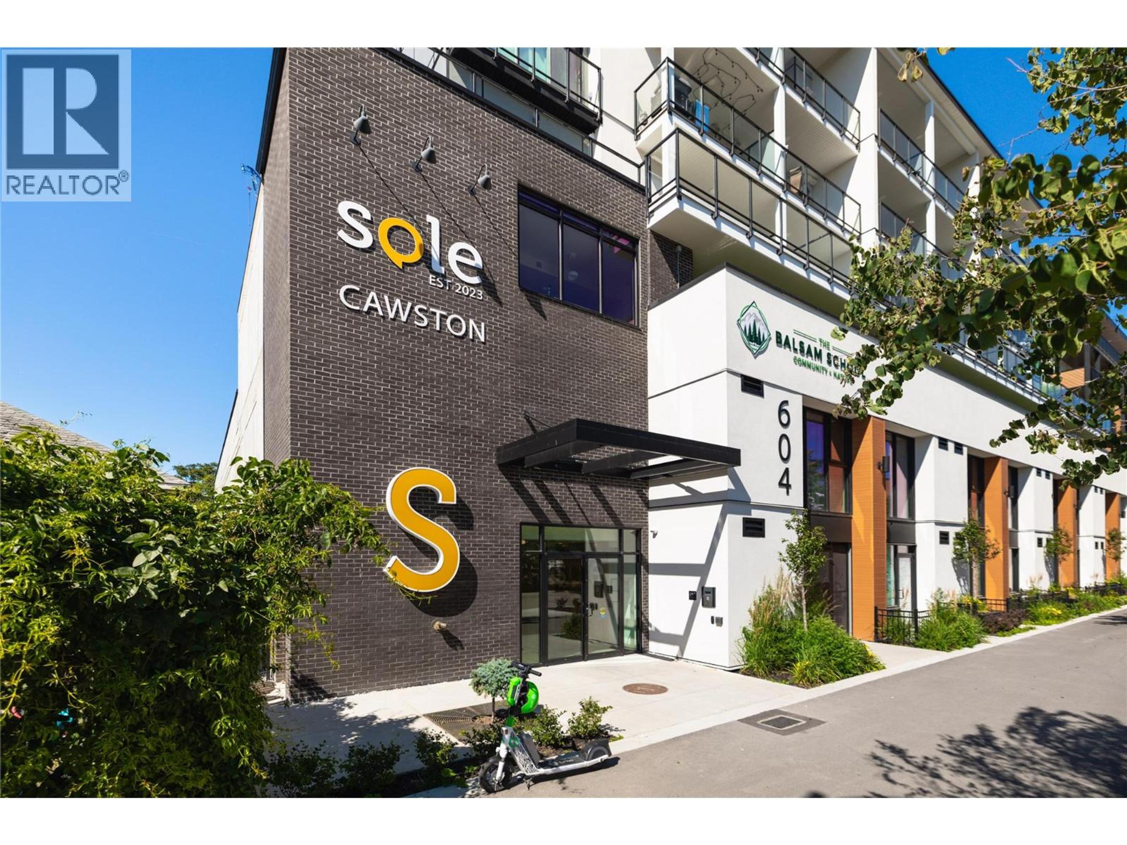 604 Cawston Avenue, Kelowna - Exteriors - Photo 2