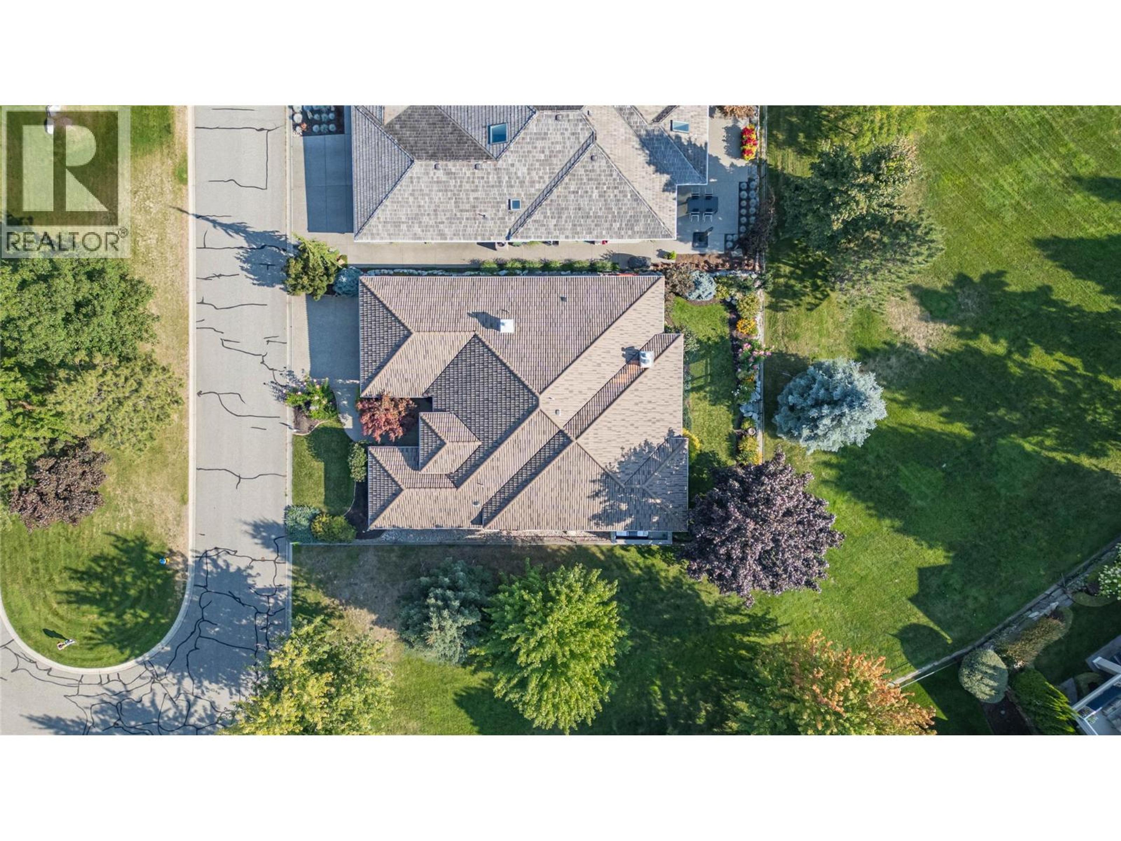 4157 Gallaghers Parkland Drive, Kelowna - Exteriors - Drone/Aerial View - Photo 8