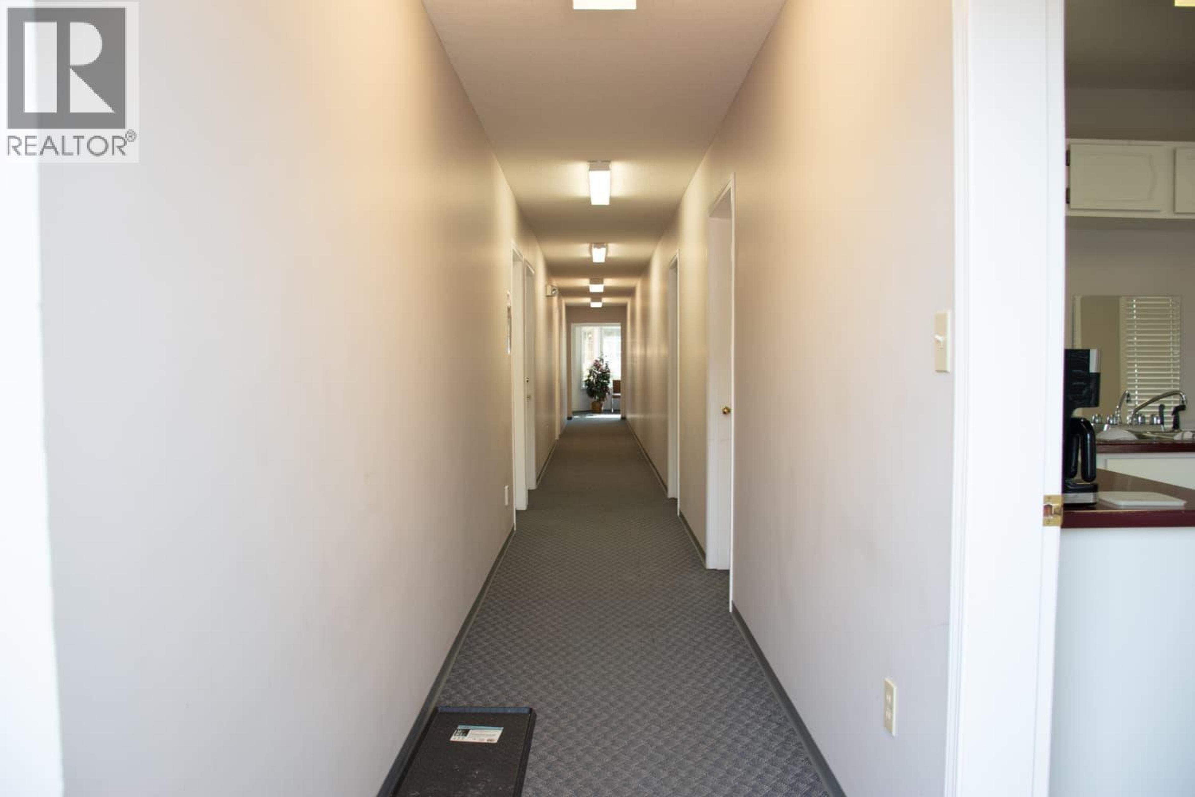 834 Thompson Avenue, Chase - Common Areas - Lobbies / Hallways / Foyers - Photo 2