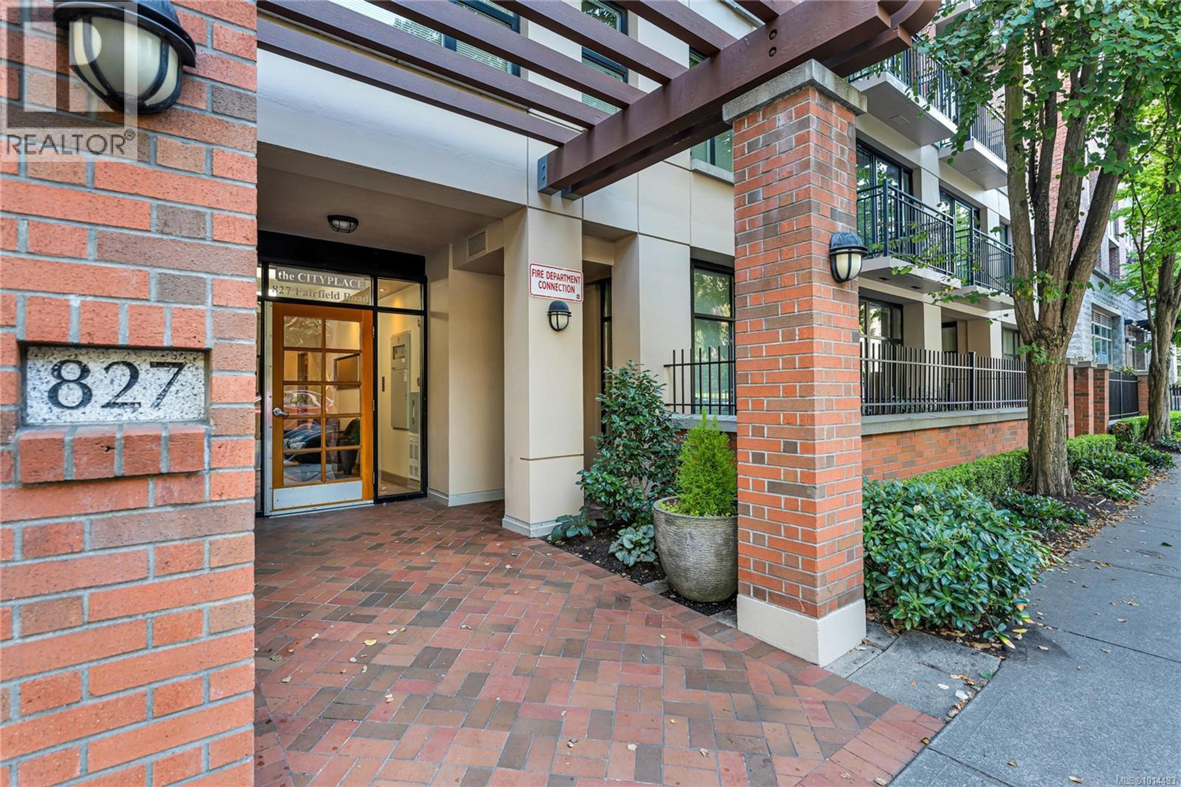 827 Fairfield Rd, Victoria - Exteriors - Photo 3