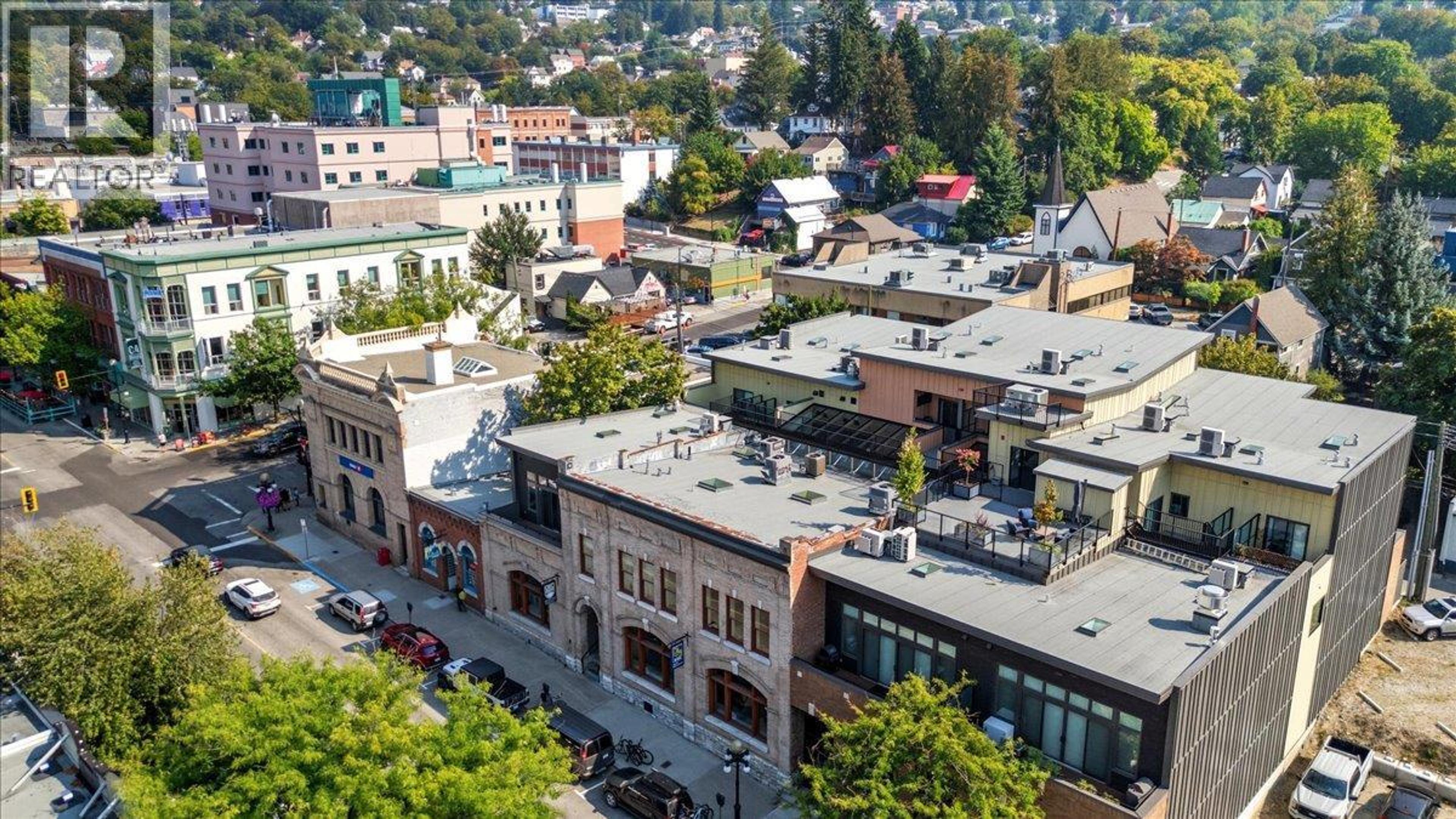 266 BAKER Street, Nelson - Exteriors - Full Complex View, Drone/Aerial View - Photo 2