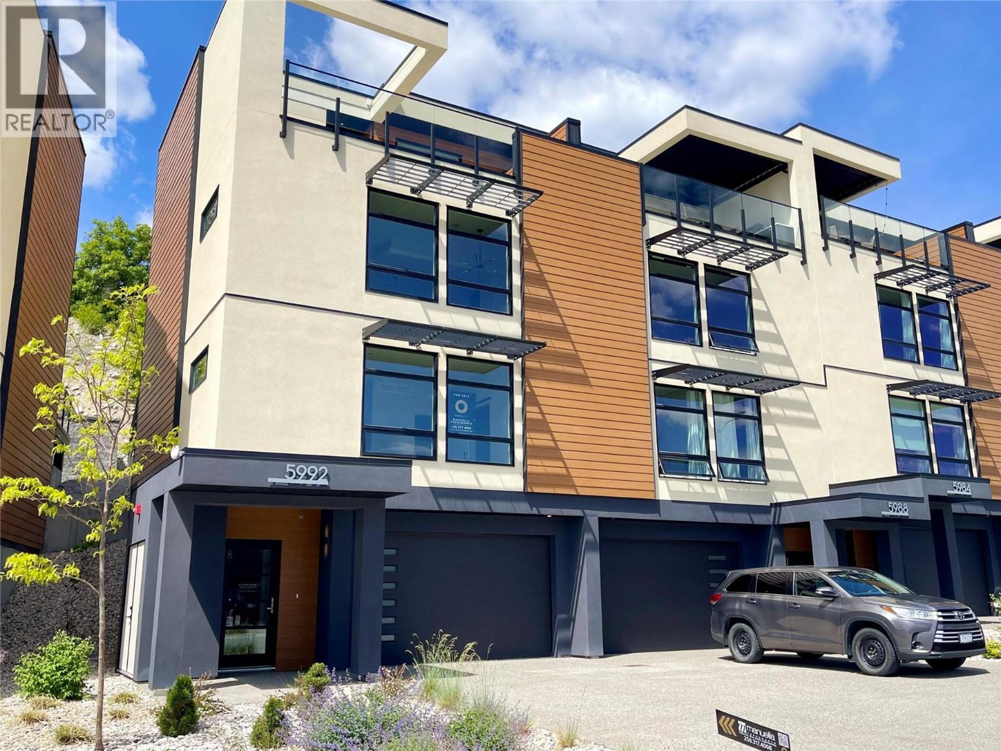 5992 Princess Street, Peachland - Exteriors - Full Complex View - Photo 2