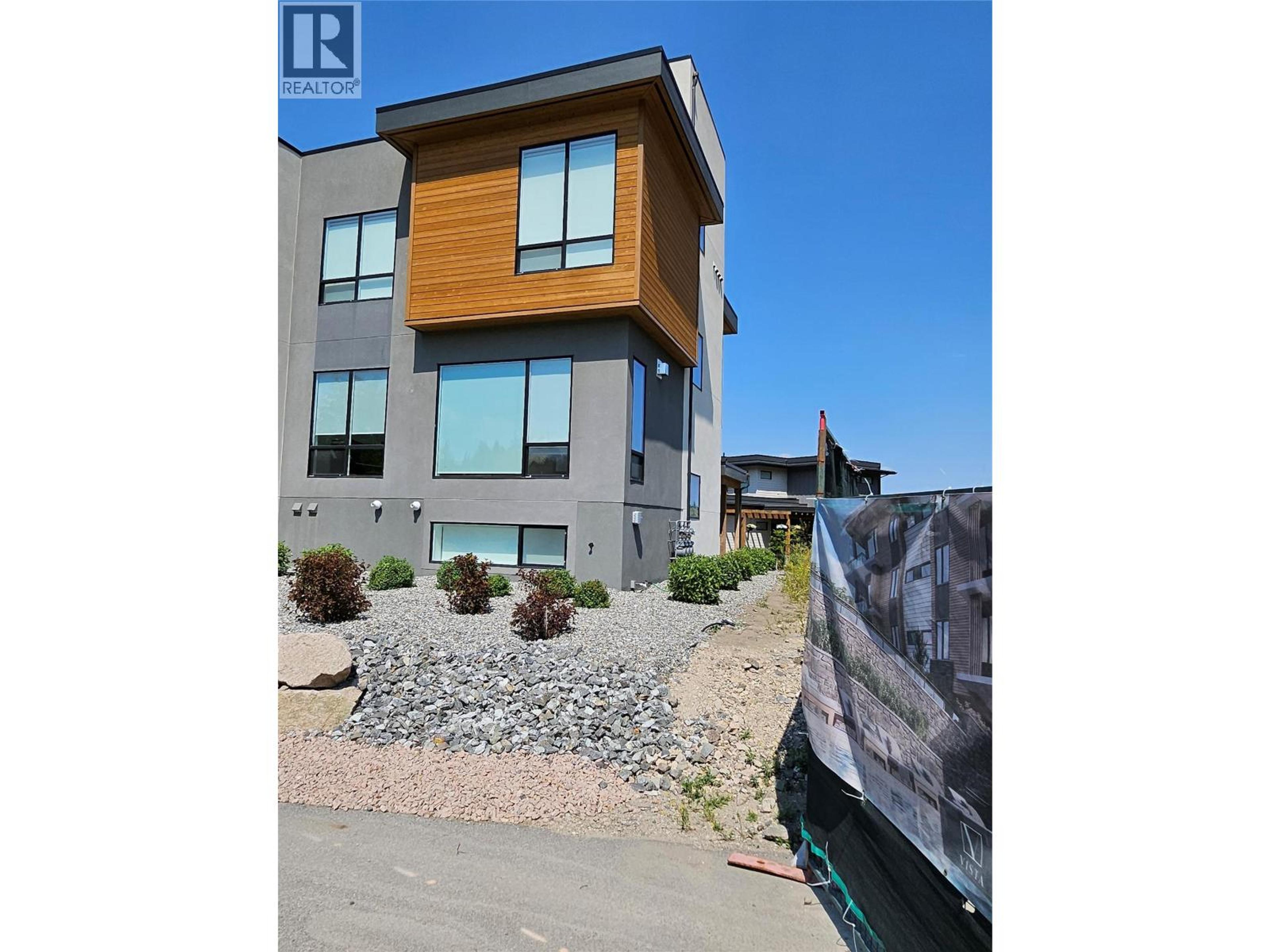 105 Predator Ridge Drive, Vernon - Exteriors - Photo 5