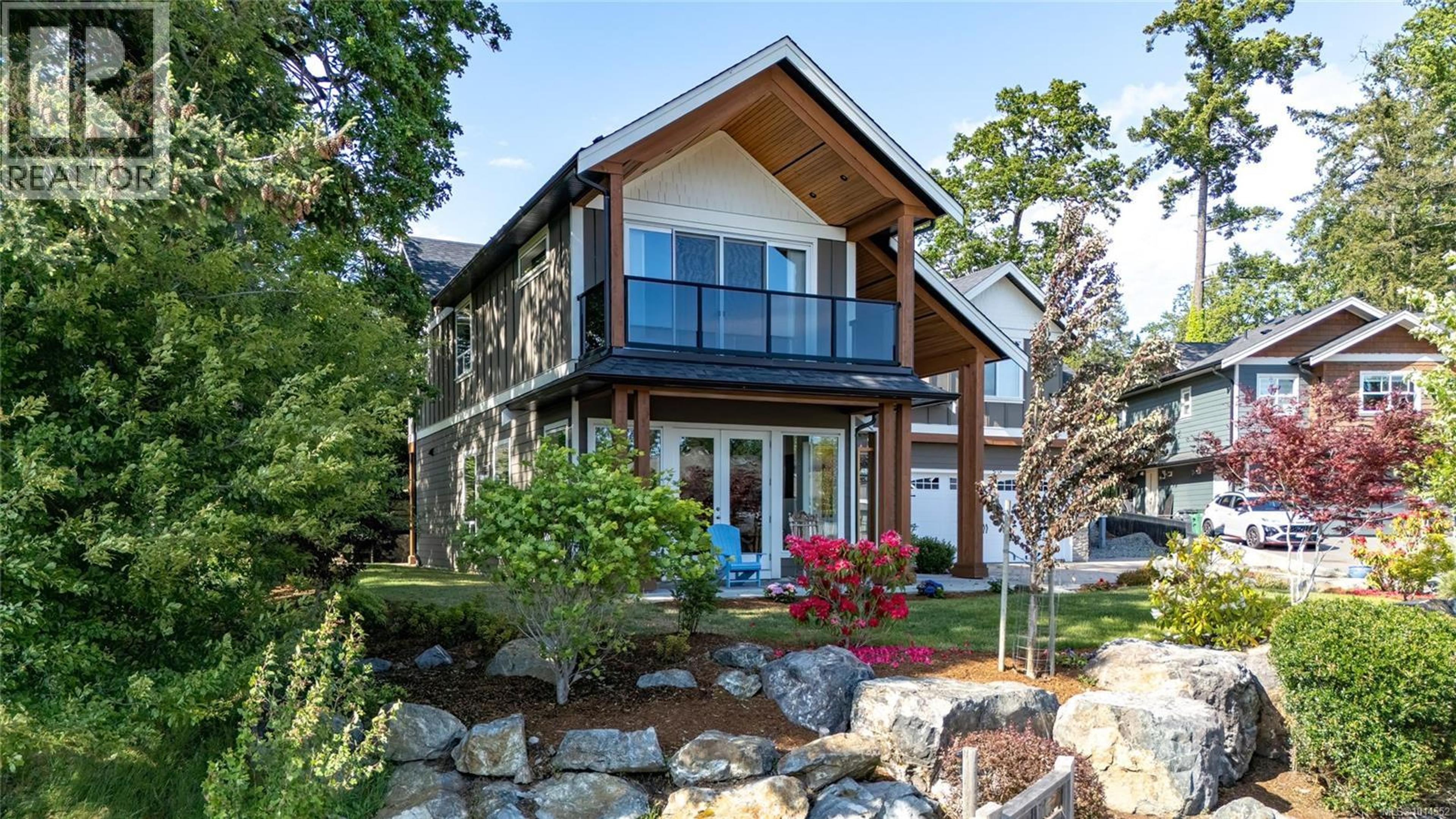 1430 Payton Pl, Saanich - Exteriors - Photo 8