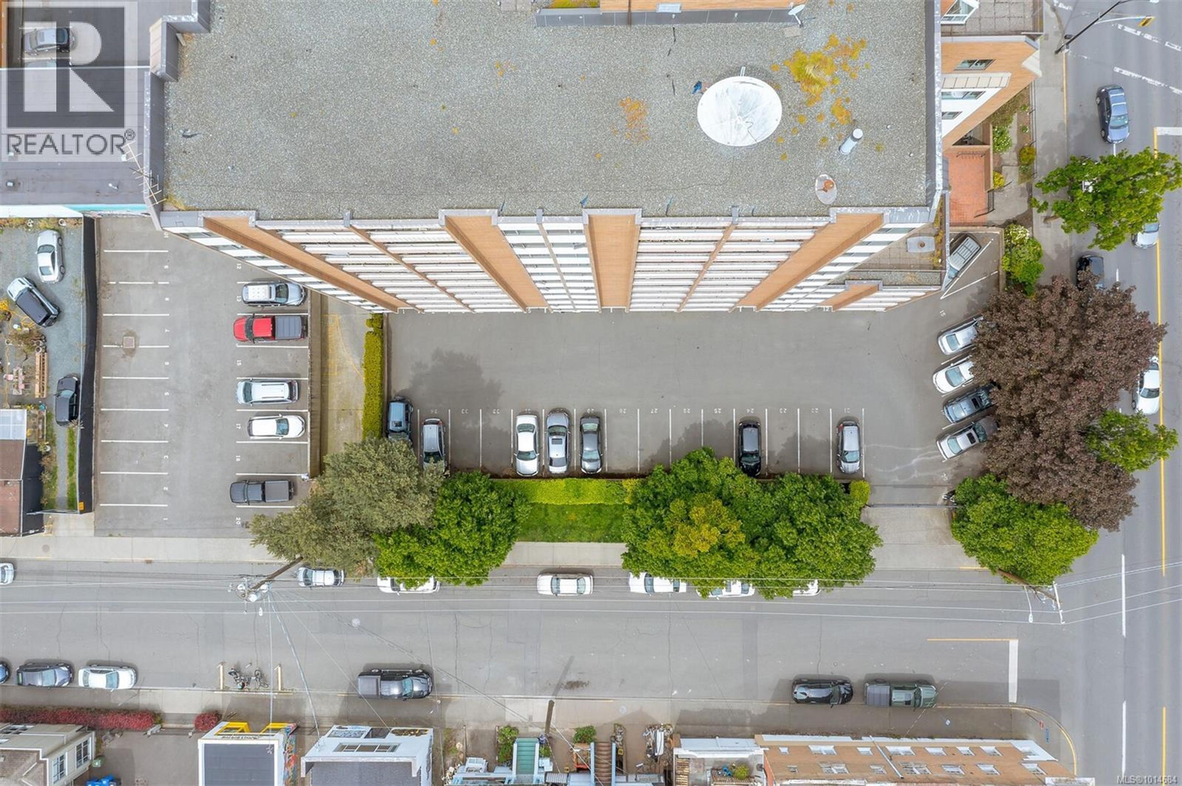 1630 Quadra St, Victoria - Exteriors - Drone/Aerial View - Photo 8