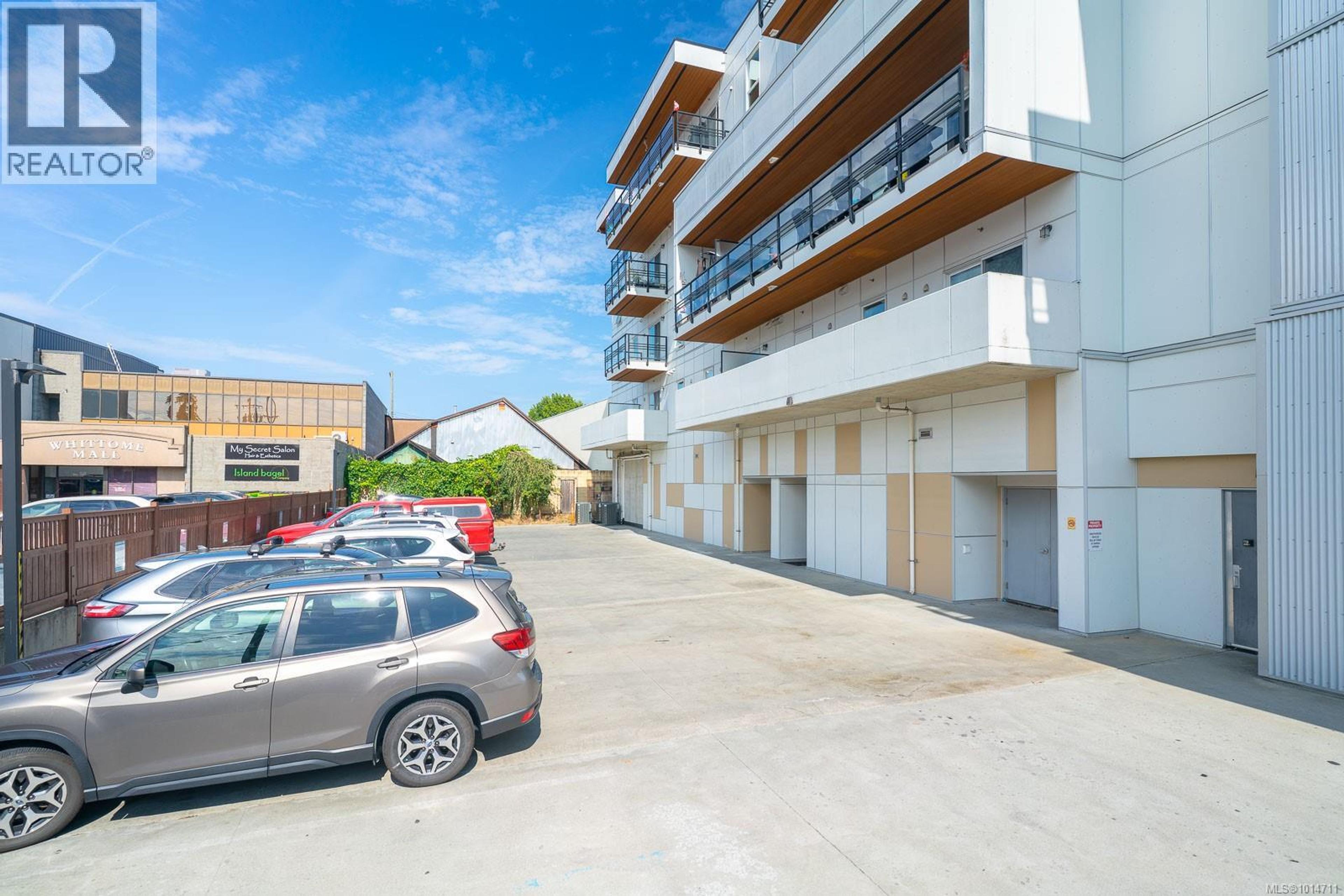 15 Canada Ave, Duncan - Exteriors - Photo 3