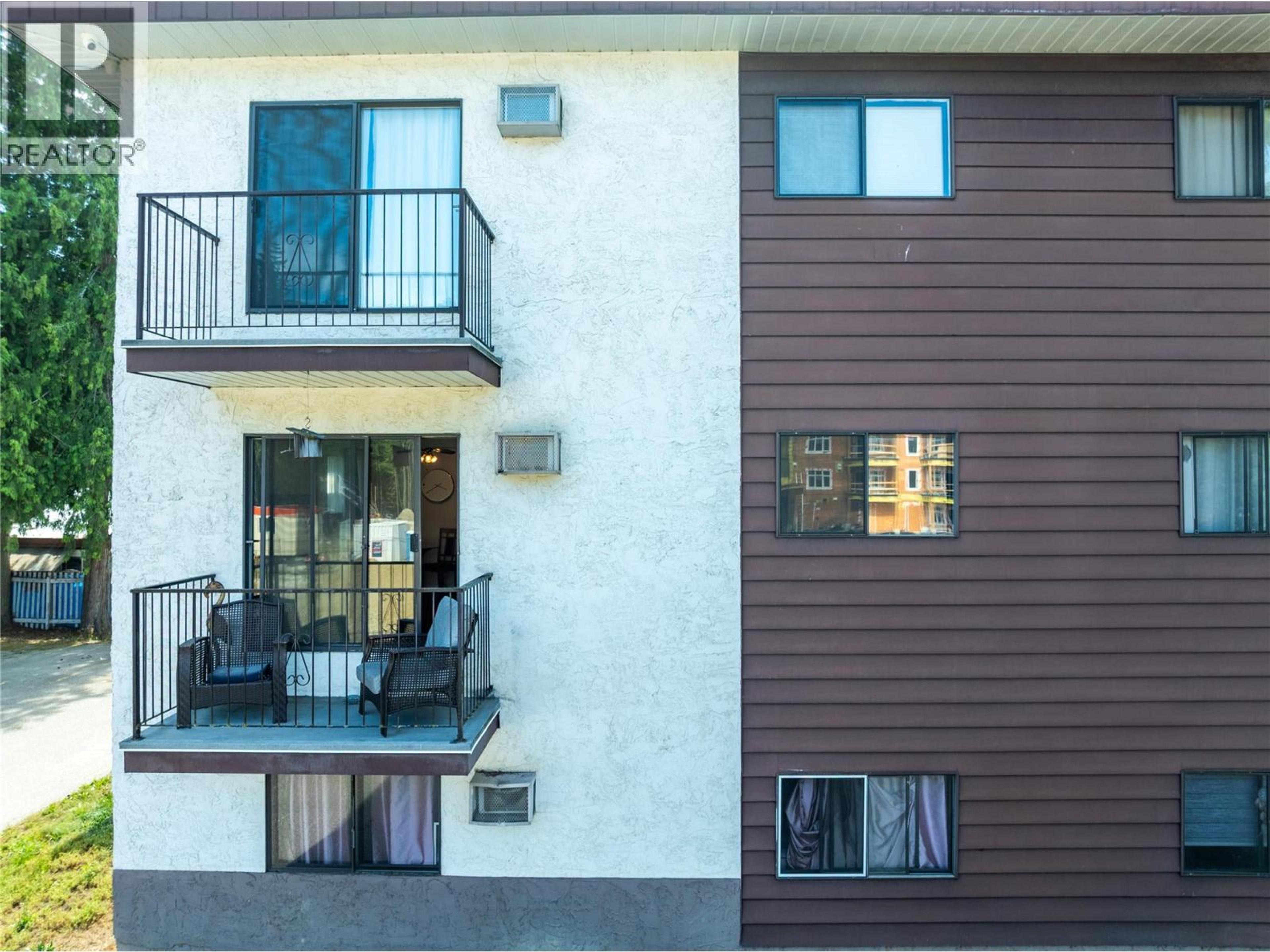 409 Main Street, Sicamous - Exteriors - Photo 3