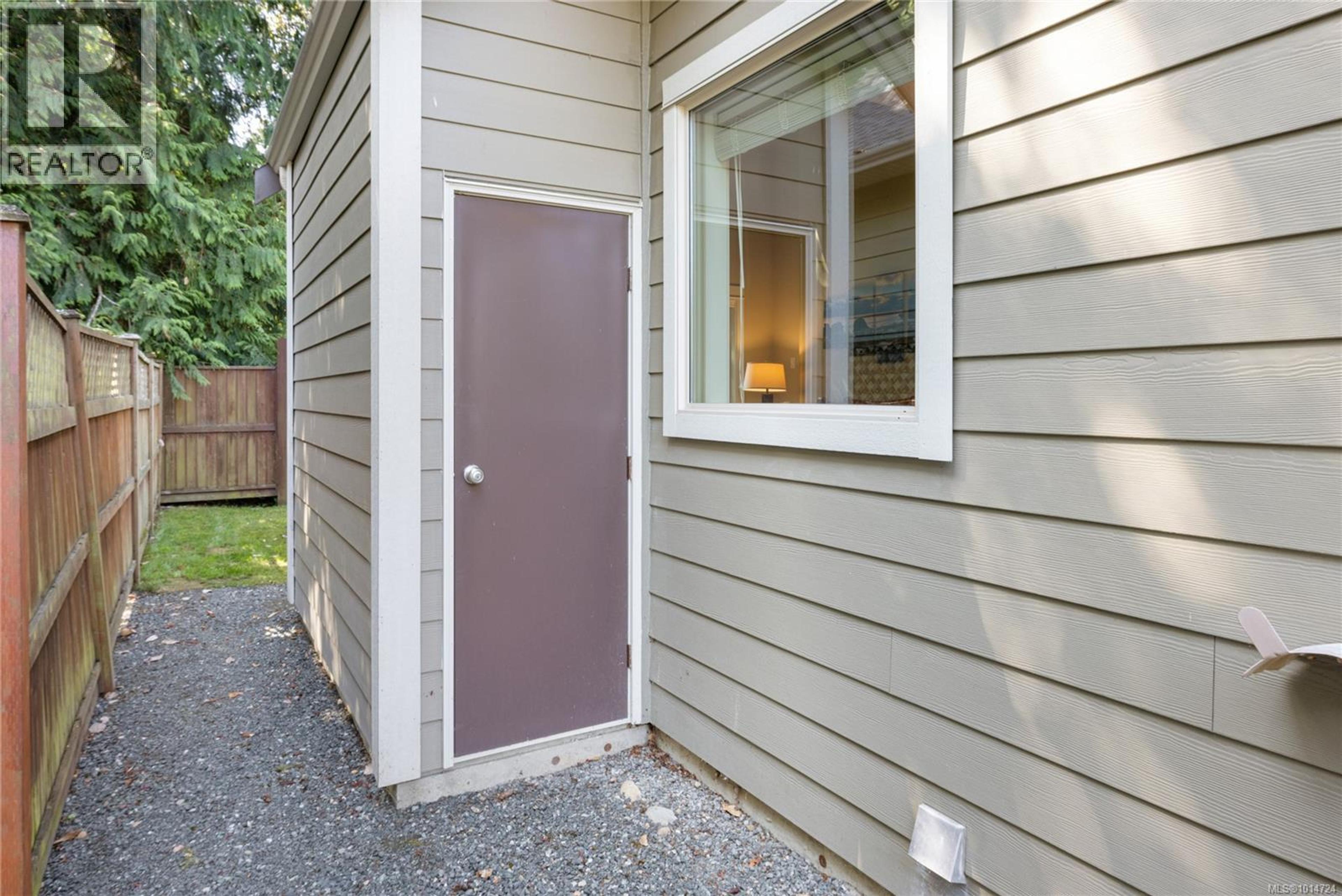 1130 Resort Dr, Parksville - Exteriors - Photo 1