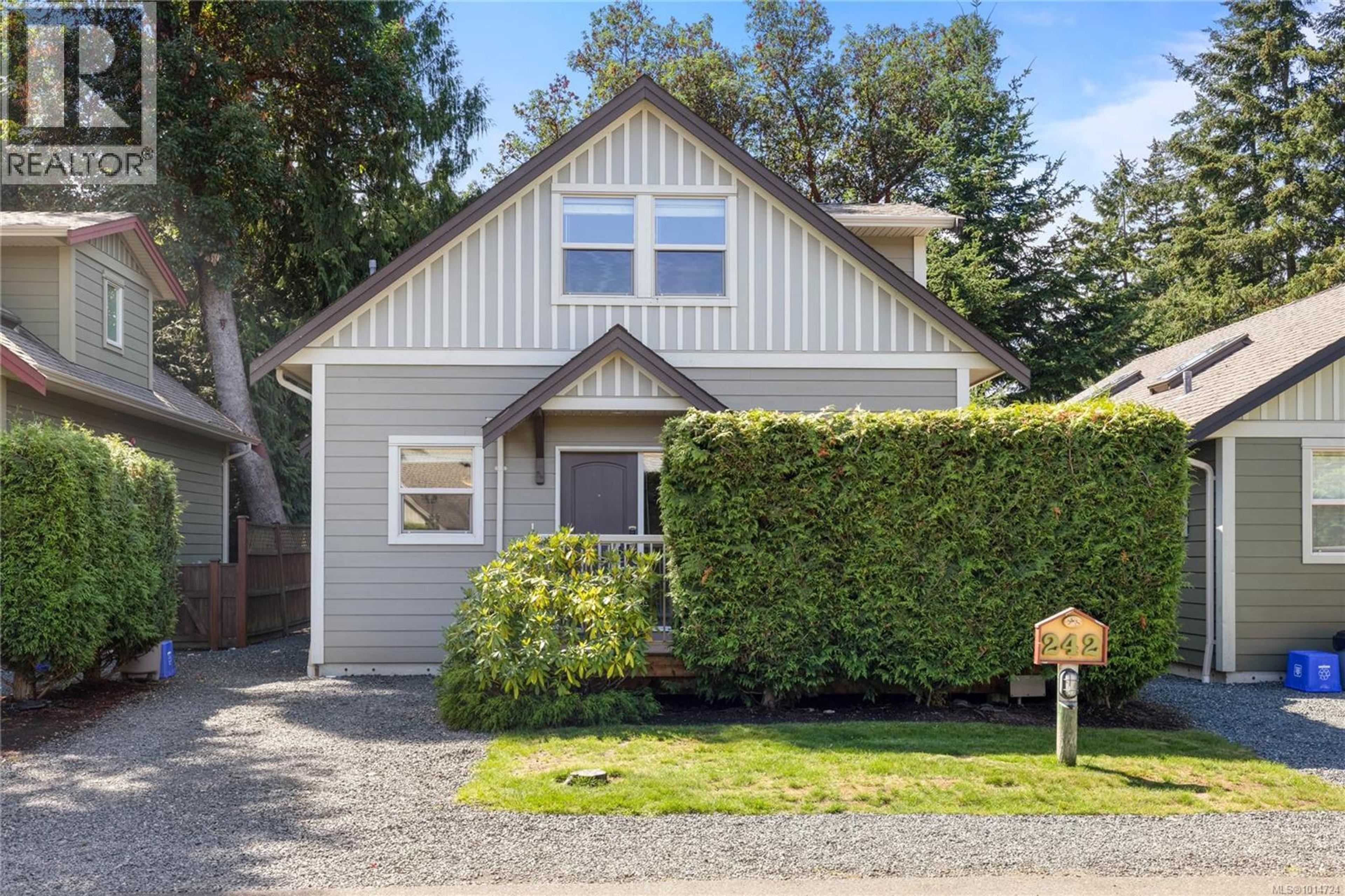 1130 Resort Dr, Parksville - Exteriors - Photo 3