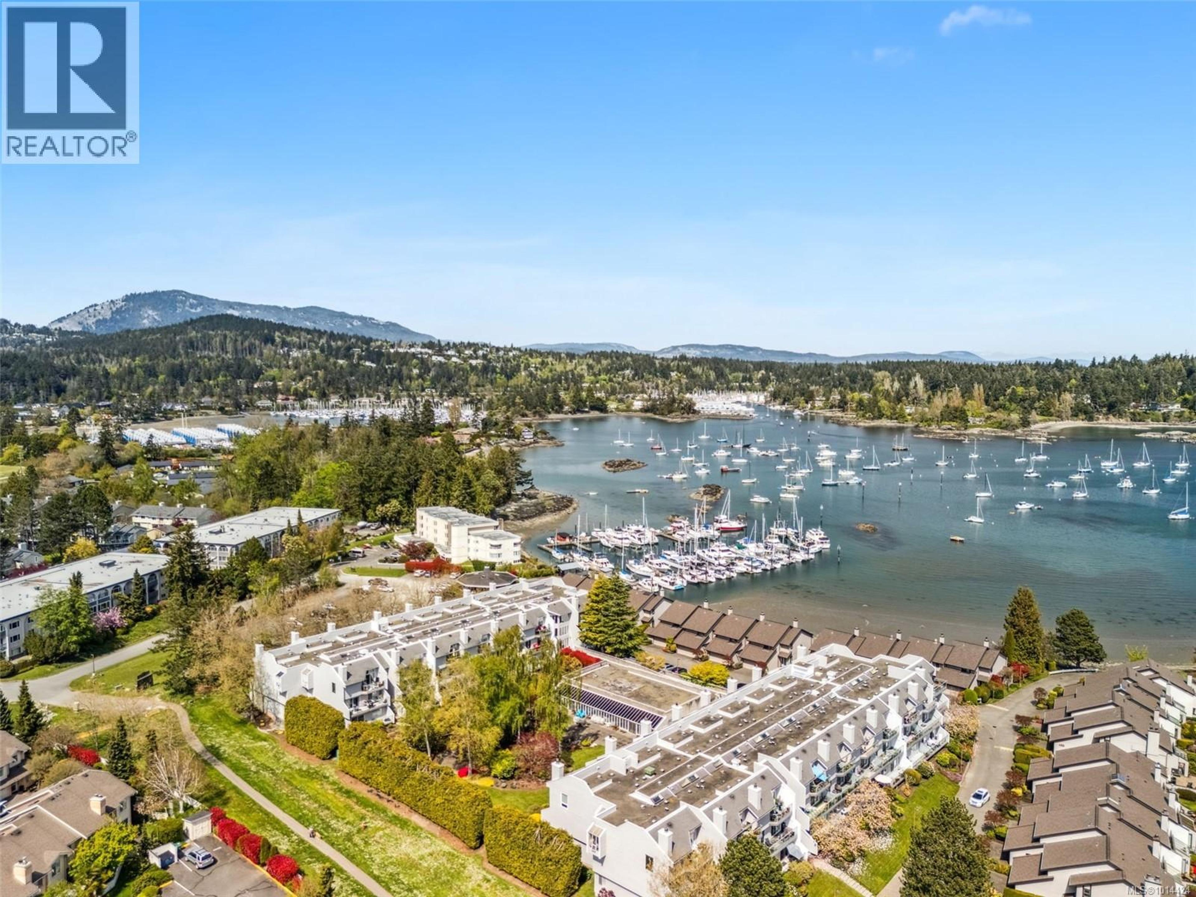 10459 Resthaven Dr, Sidney - Exteriors - Full Complex View, Drone/Aerial View - Photo 3