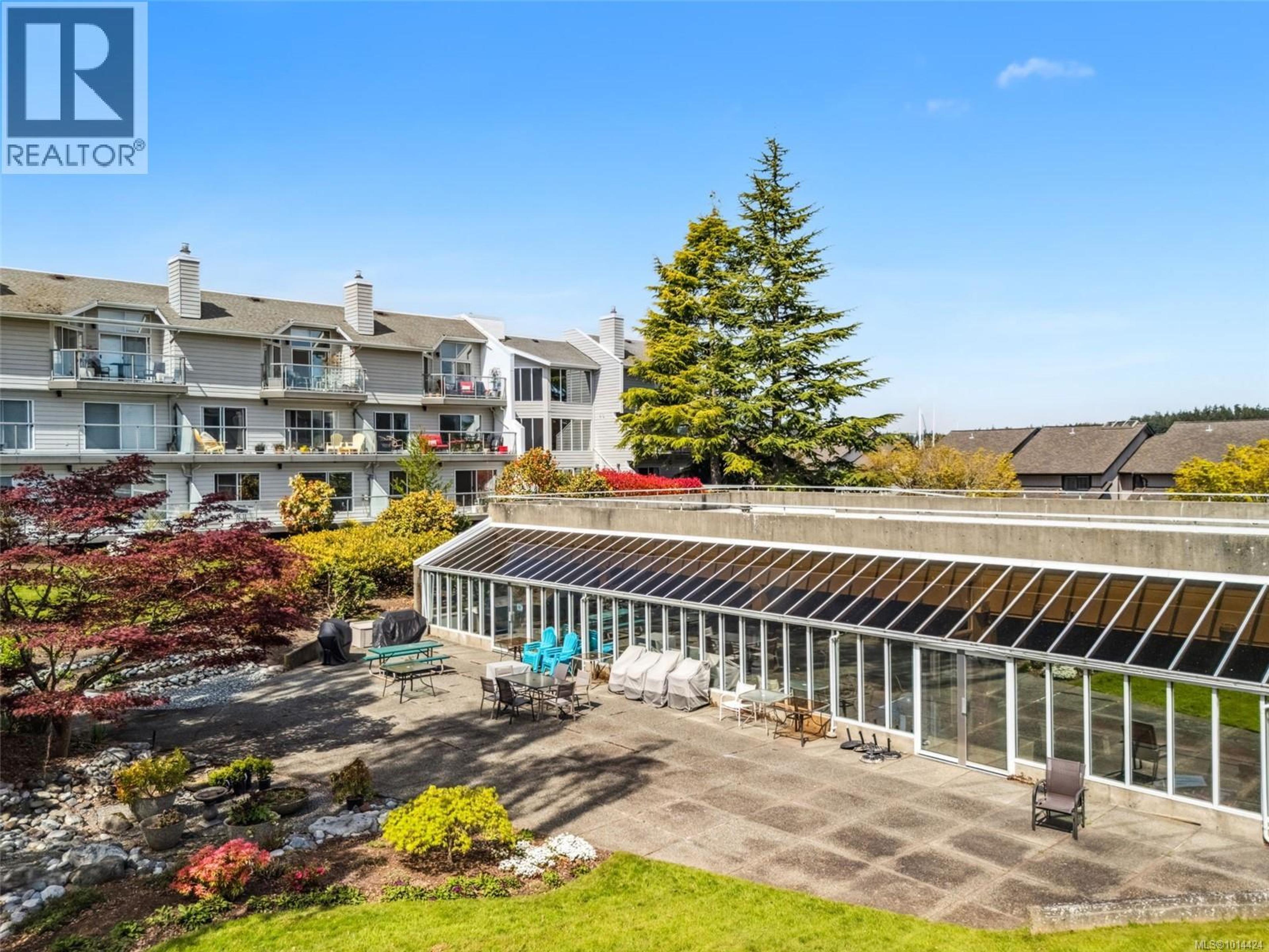 10459 Resthaven Dr, Sidney - Exteriors - Full Complex View - Photo 2