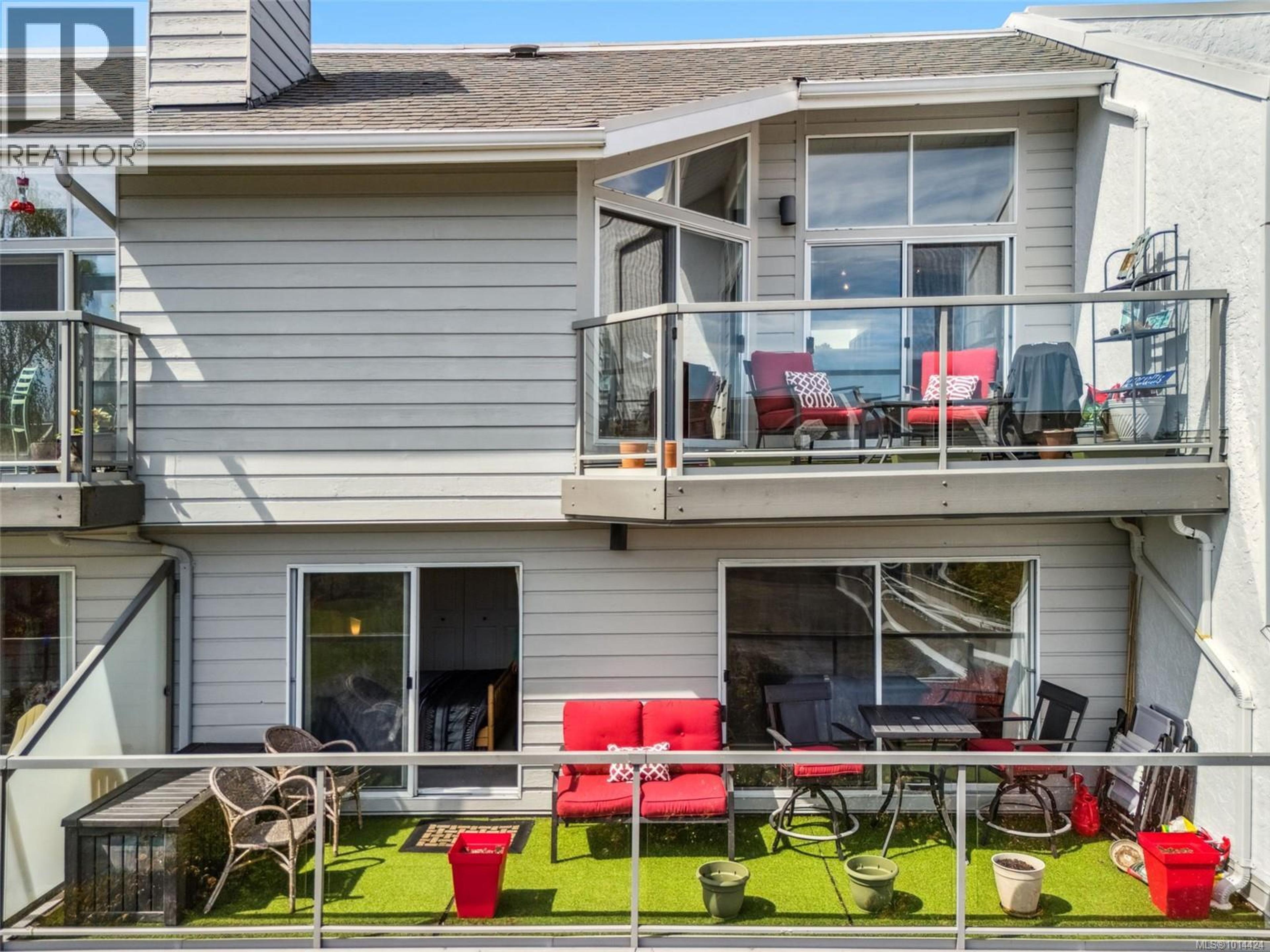 10459 Resthaven Dr, Sidney - Exteriors - Photo 9