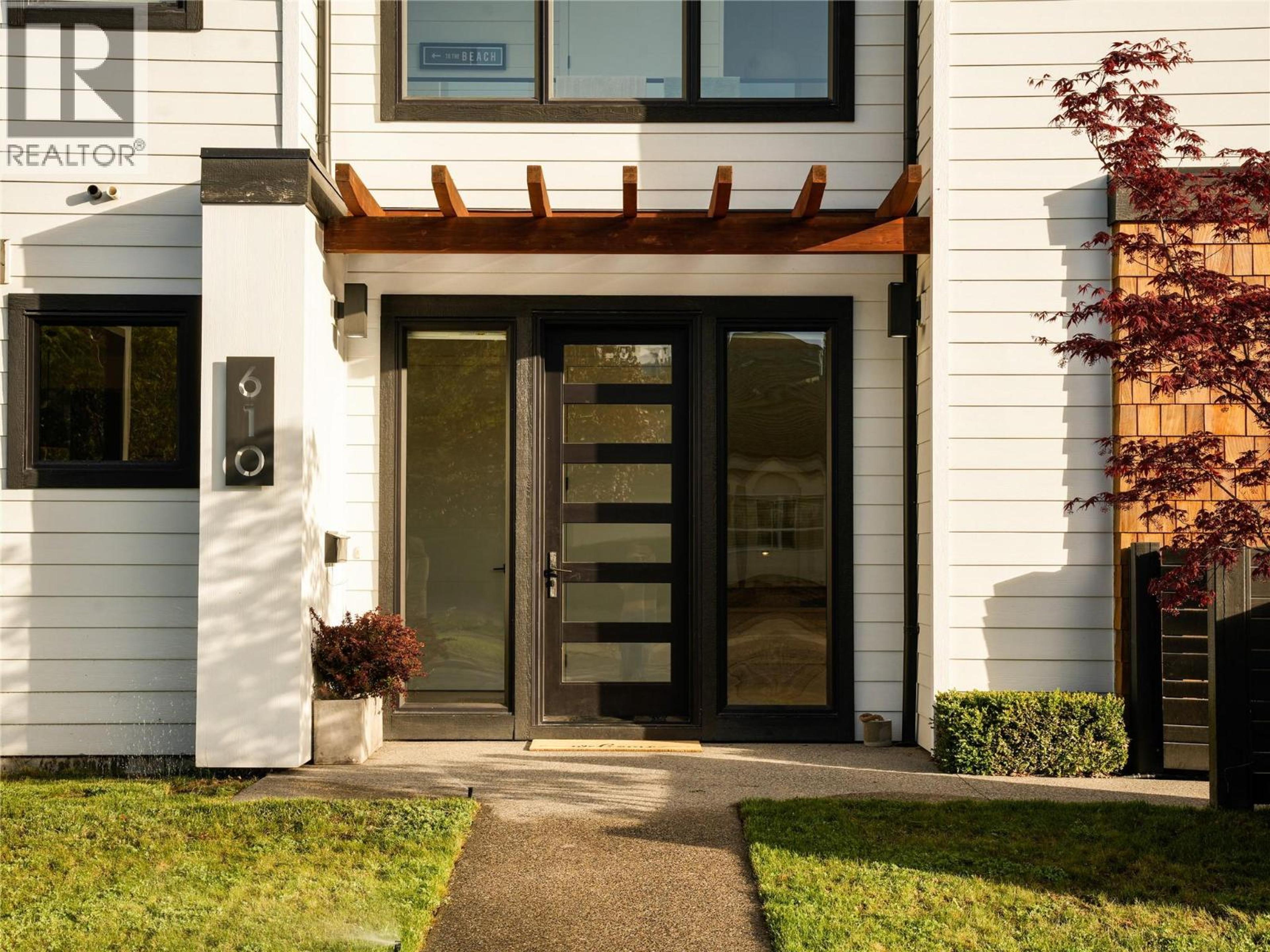 610 Barrera Road, Kelowna - Exteriors - Photo 1