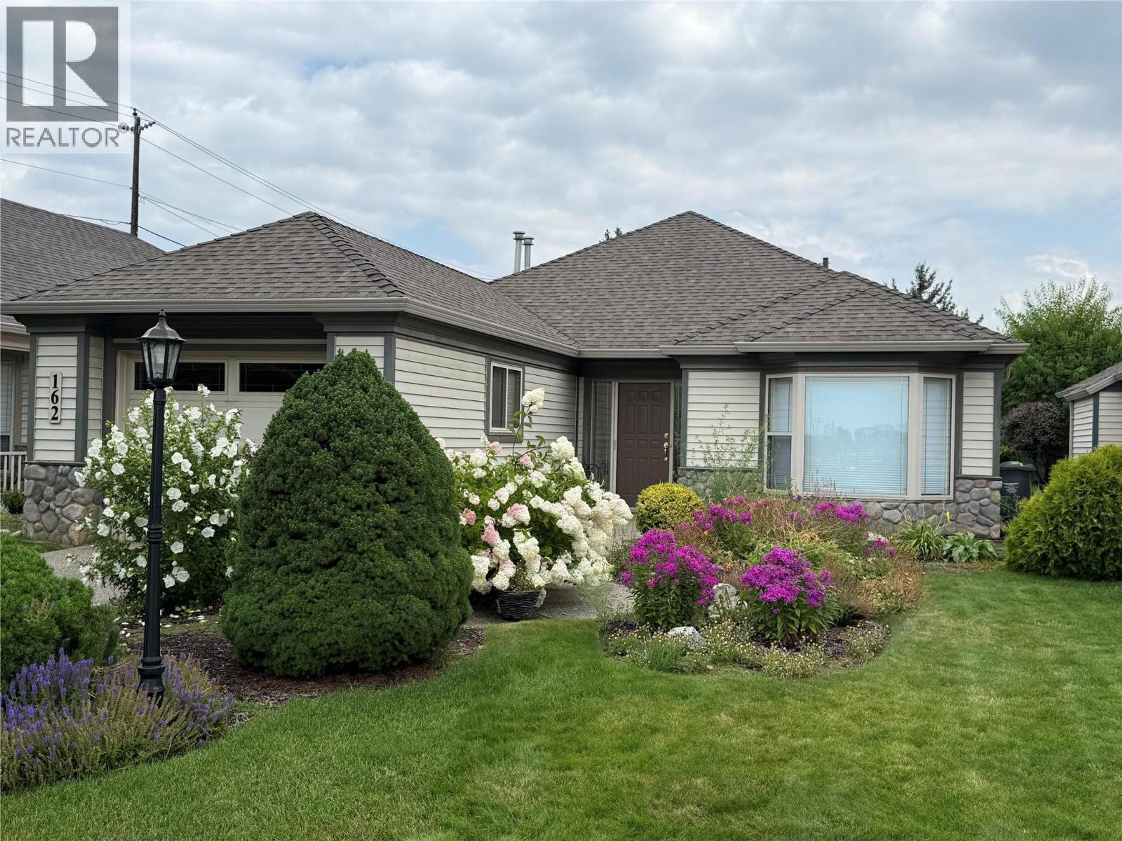 550 Yates Road, Kelowna - Exteriors - Photo 1