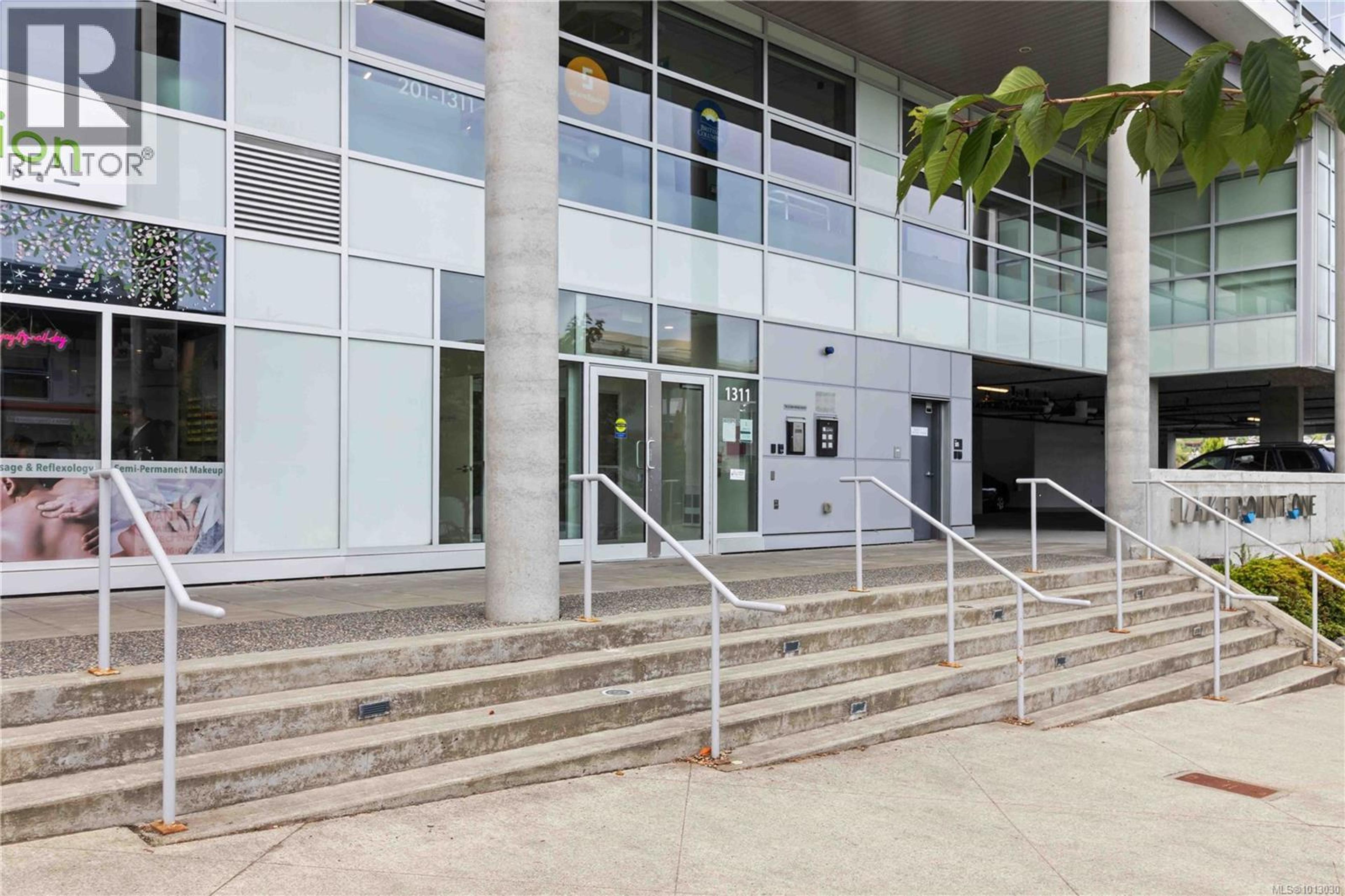 1311 Lakepoint Way, Langford - Exteriors - Photo 12