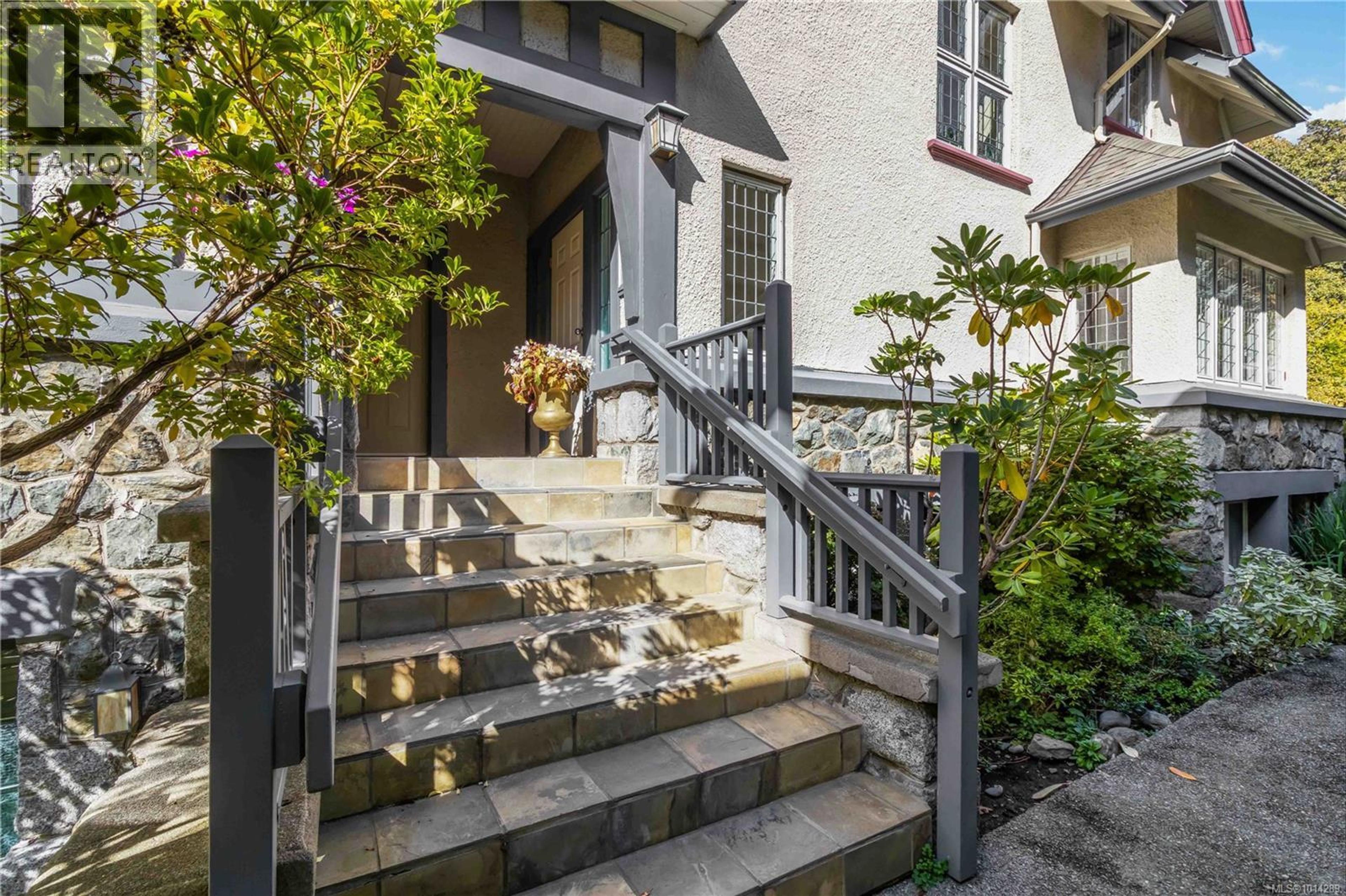 349 Foul Bay Rd, Victoria - Exteriors - Photo 7