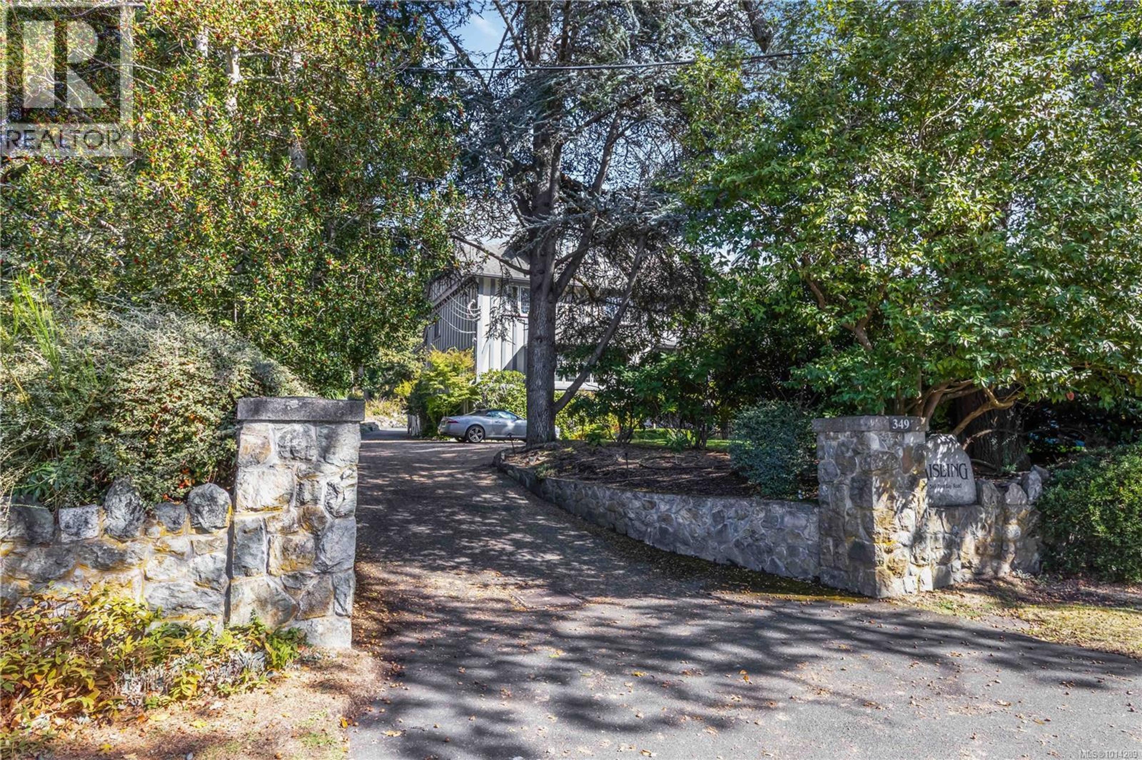 349 Foul Bay Rd, Victoria - Exteriors - Photo 8