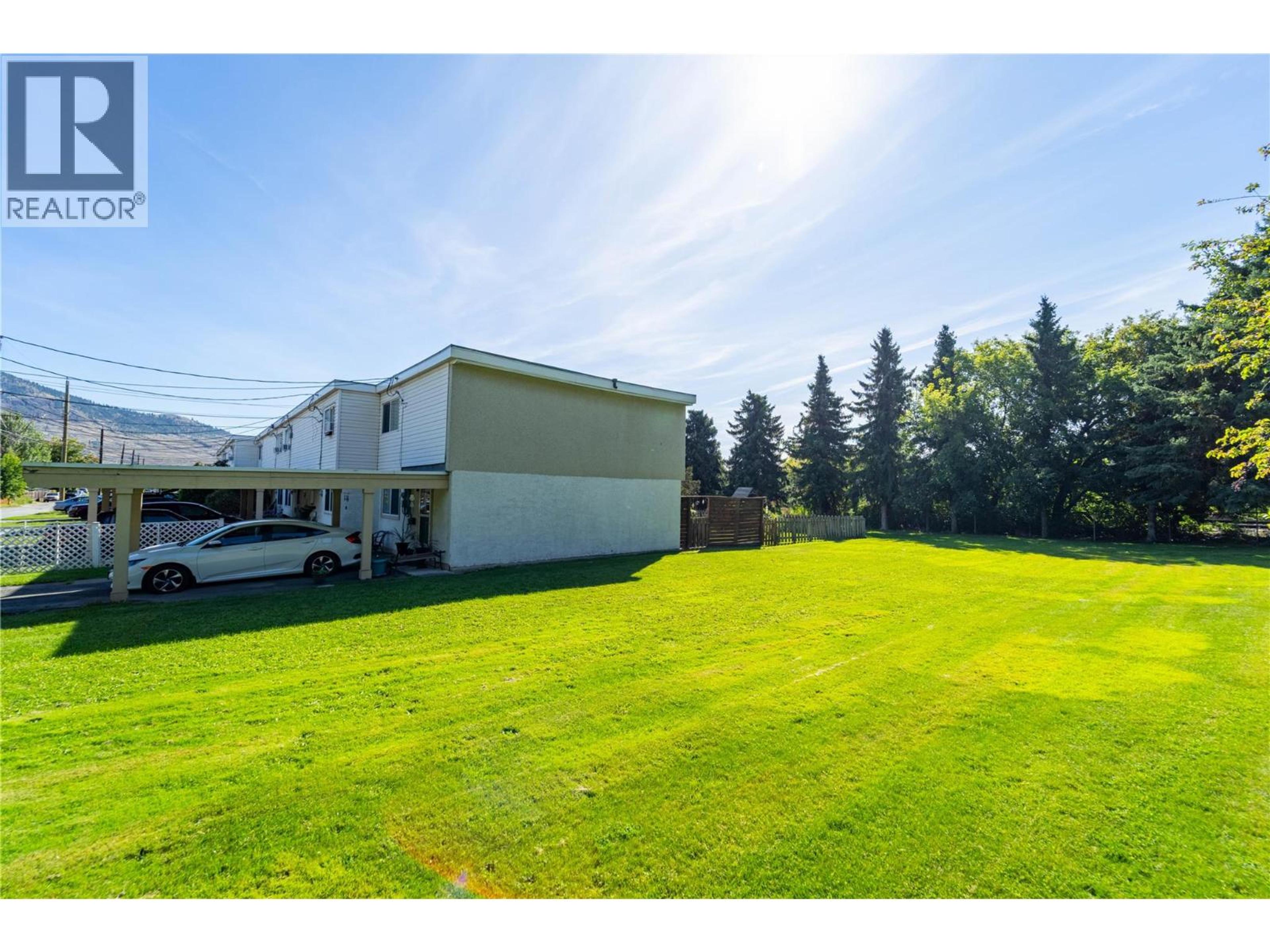 700 Collingwood Drive, Kamloops - Exteriors - Photo 3