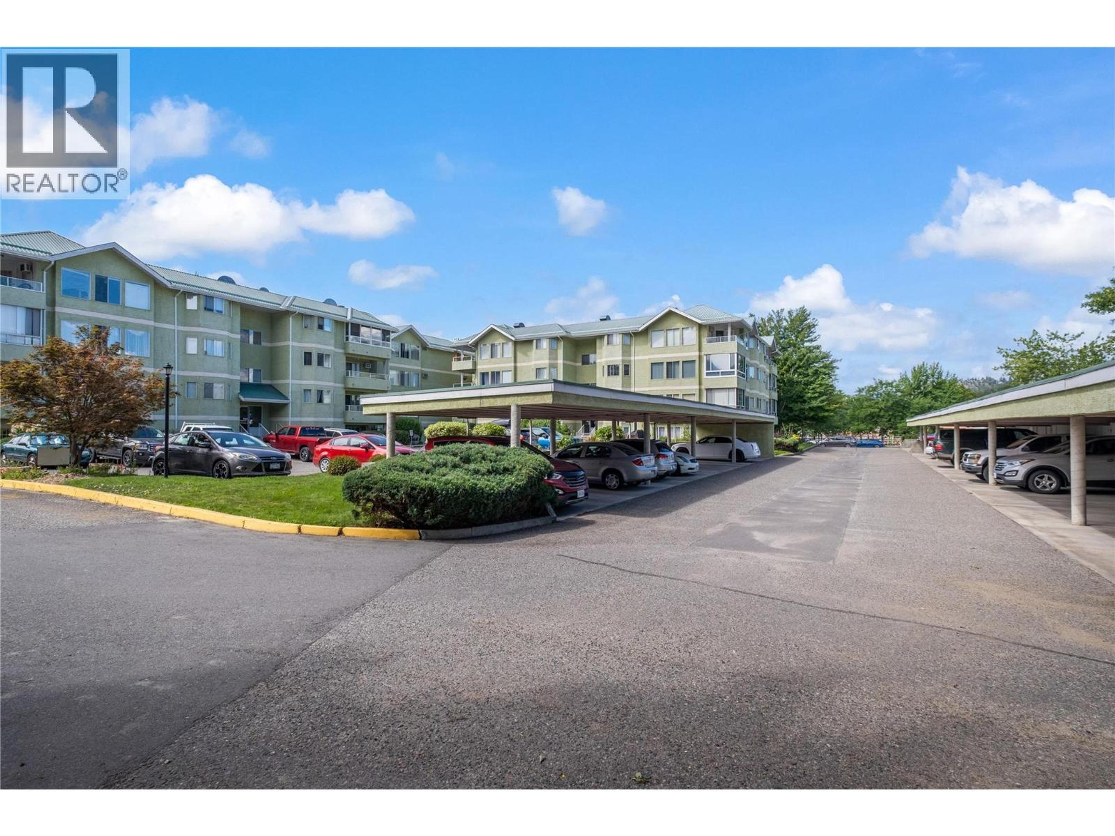 780 Houghton Road, Kelowna - Exteriors - Full Complex View - Photo 5