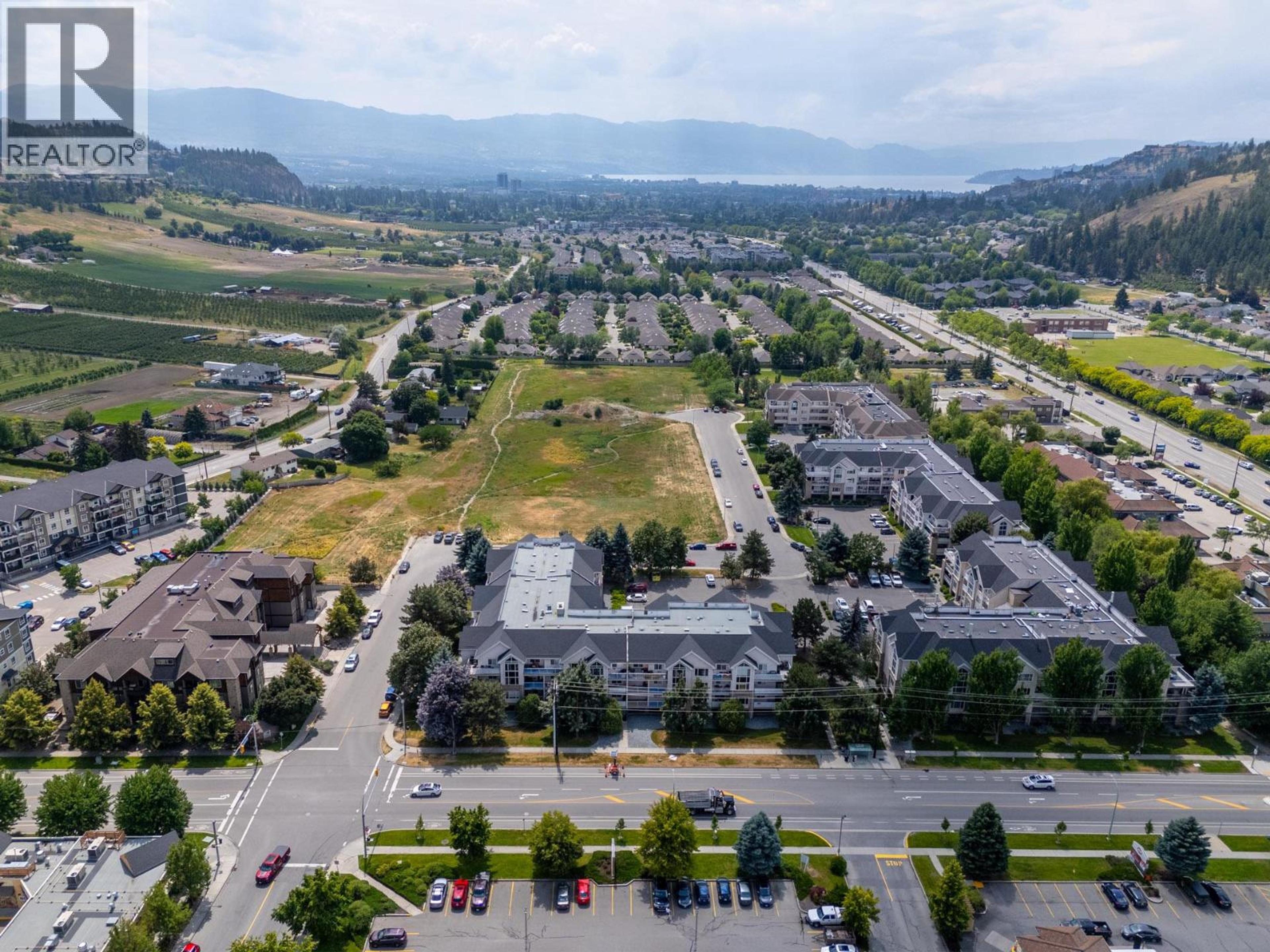 400 Sutton Crescent, Kelowna - Exteriors - Full Complex View, Drone/Aerial View - Photo 10