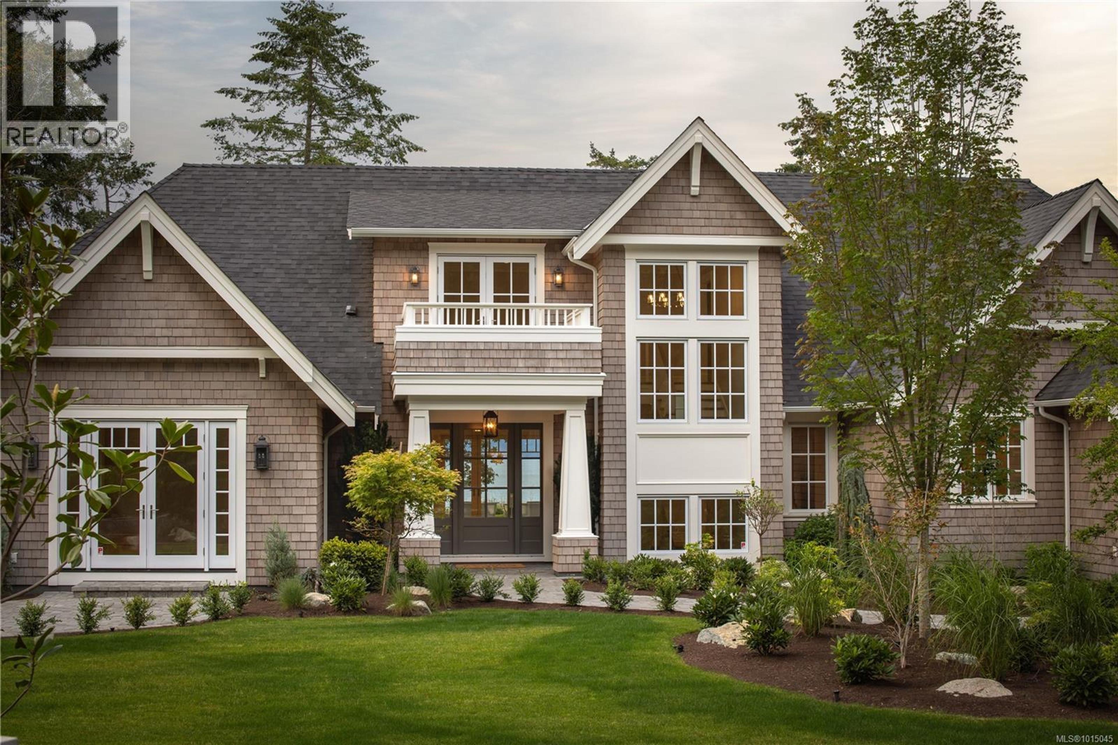 2616 Queenswood Lane, Saanich - Exteriors - Photo 5