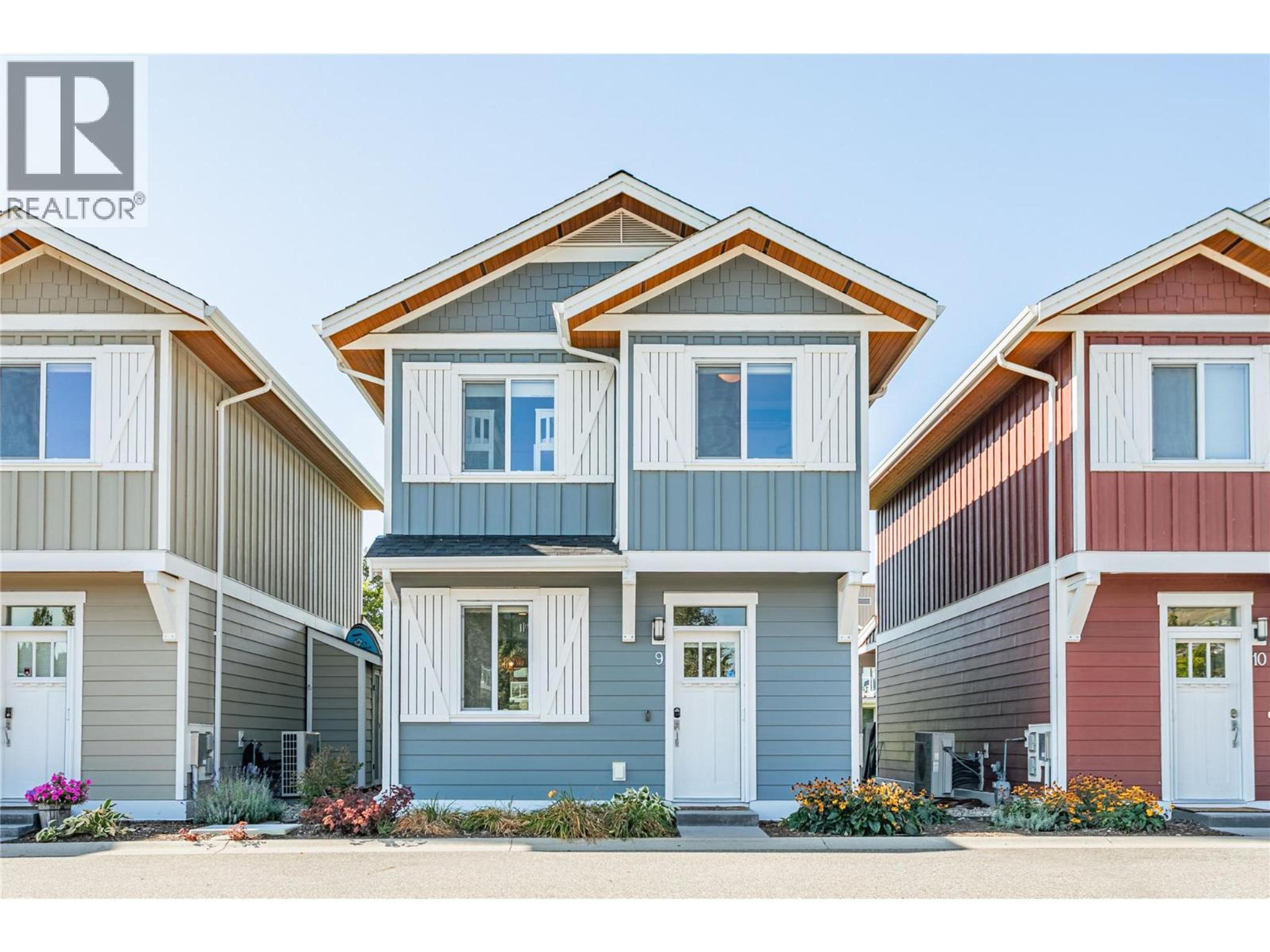 3750 West Bay Road, West Kelowna - Exteriors - Full Complex View - Photo 4