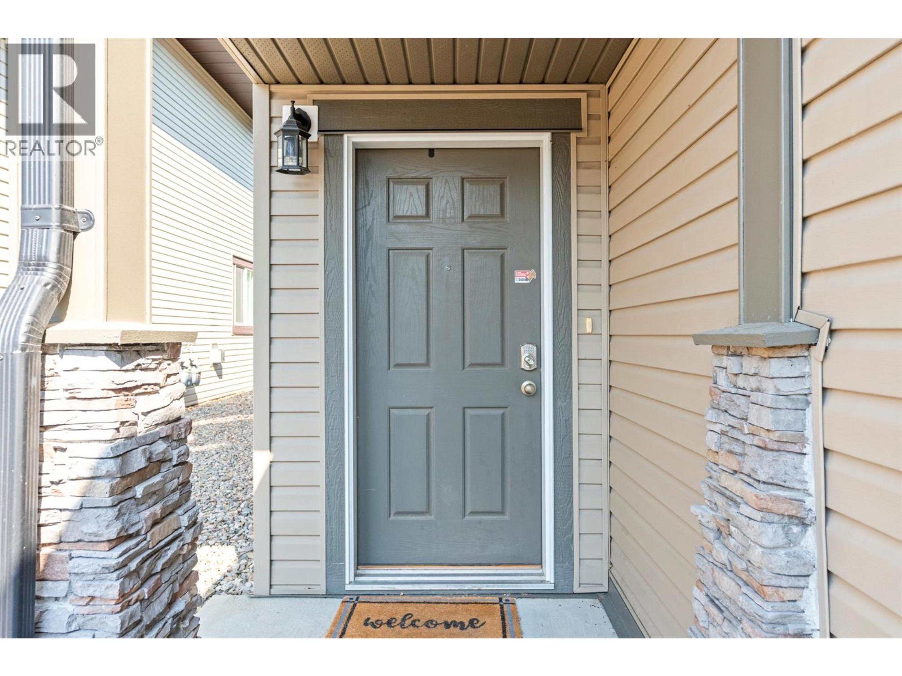 6900 Marshall Road, Vernon - Exteriors - Photo 1